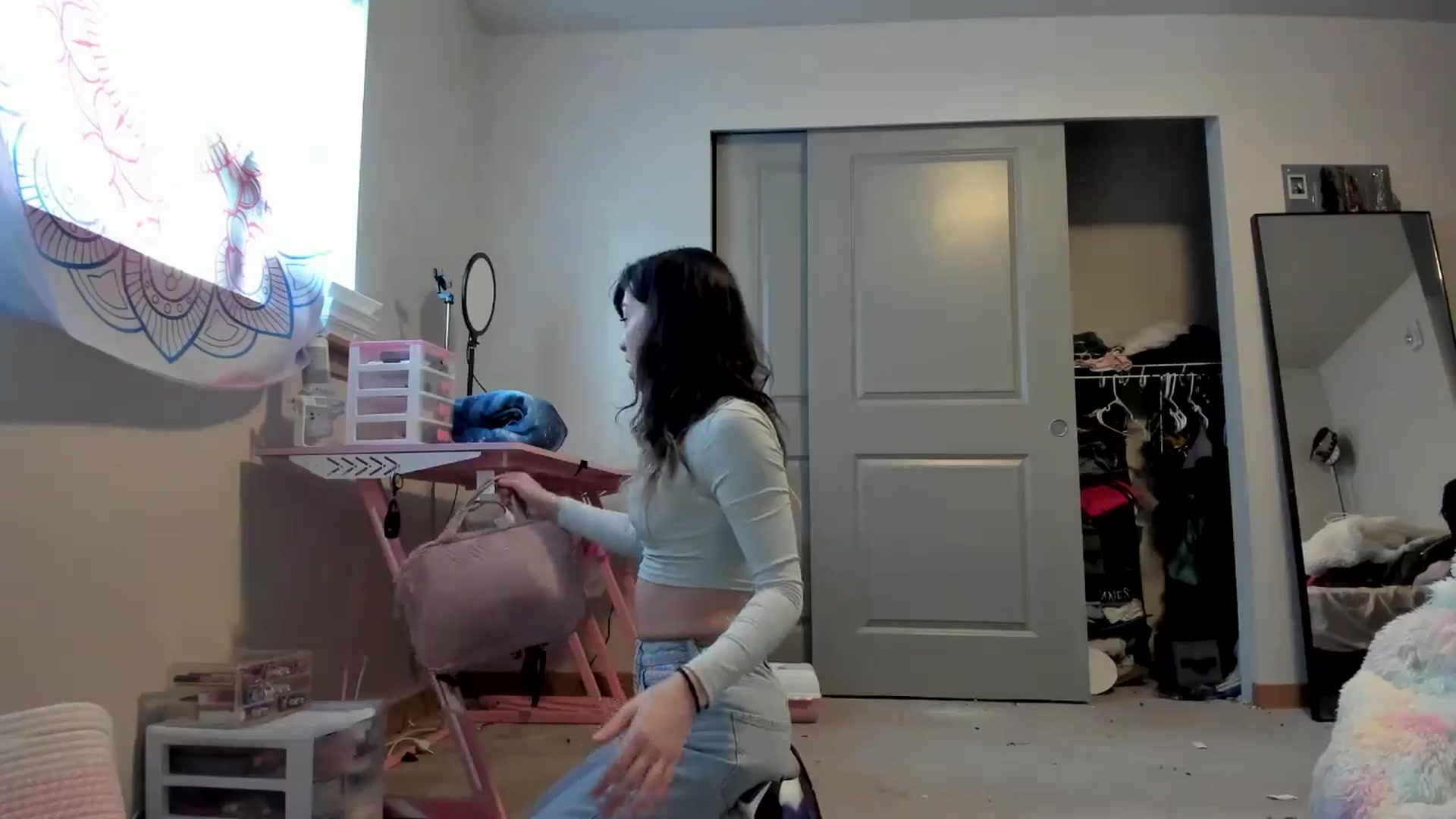 Gallery image thumbnail from JaylaBliss's myfreecams stream on, 06/18/2024, 24:40 image 6 of 20