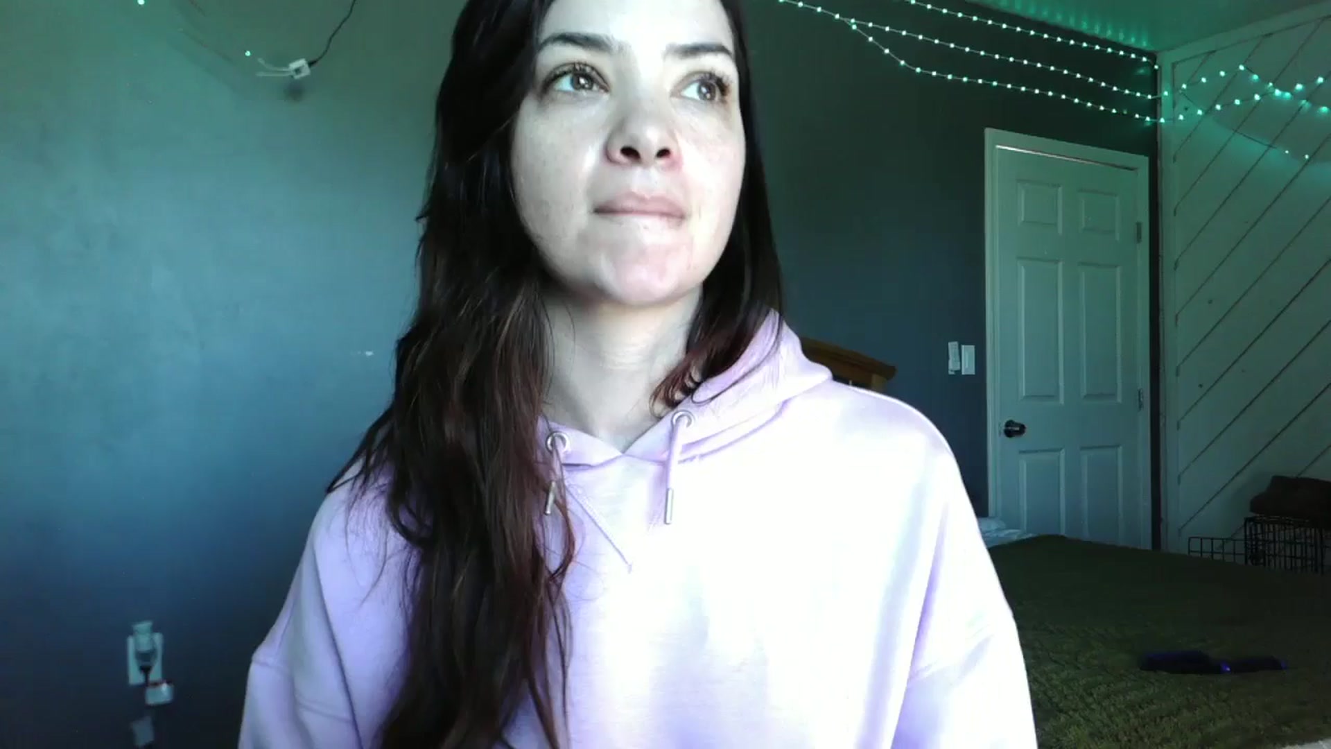 Gallery image thumbnail from JaylaBliss's myfreecams stream on, 04/19/2026, 18:52 image 18 of 20
