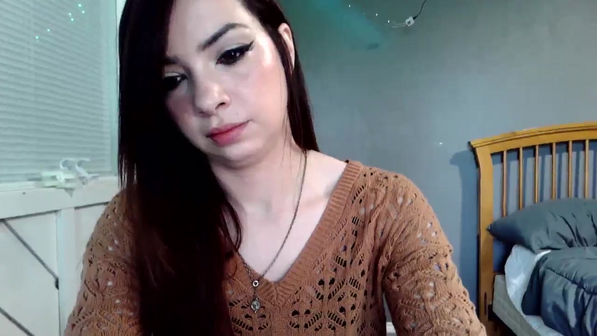 Gallery image thumbnail from JaylaBliss's myfreecams stream on, 04/25/2026, 17:17 image 15 of 20