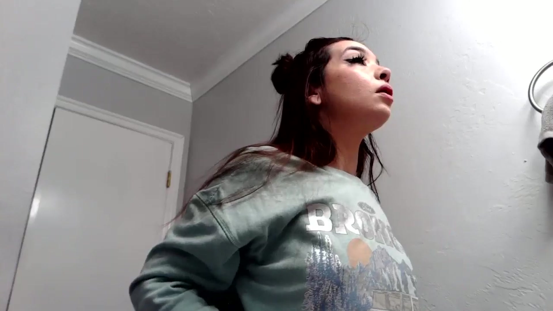 Gallery image thumbnail from JaylaBliss's myfreecams stream on, 04/26/2026, 17:47 image 3 of 20