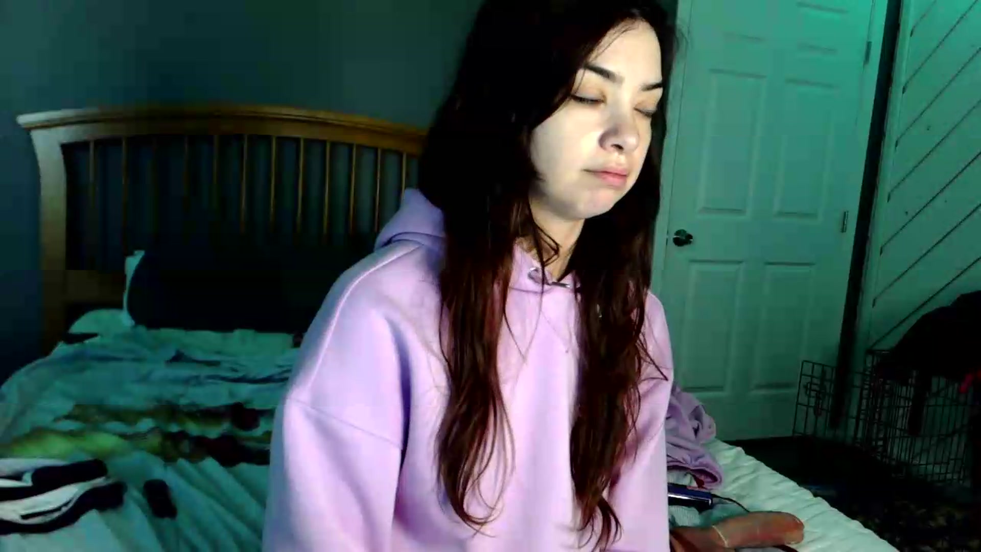 Gallery image thumbnail from JaylaBliss's myfreecams stream on, 05/19/2026, 13:02 image 18 of 20