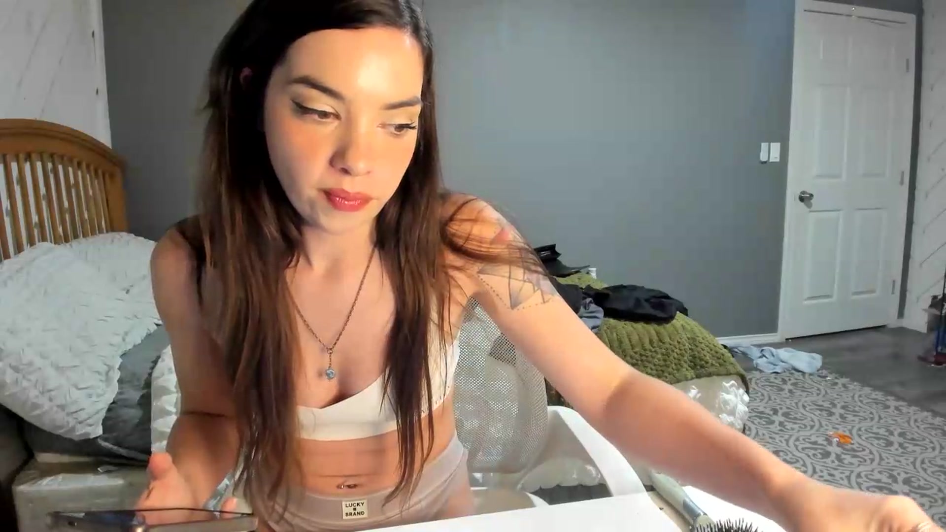 Gallery image thumbnail from JaylaBliss's myfreecams stream on, 08/29/2026, 09:16 image 2 of 20