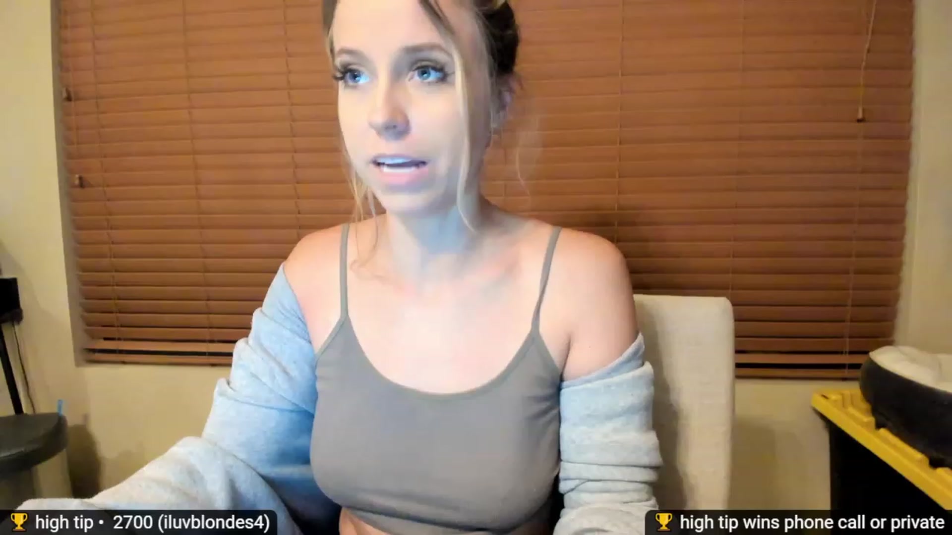 Gallery image thumbnail from Jayne's myfreecams stream on, 11/16/2022, 02:09 image 19 of 20