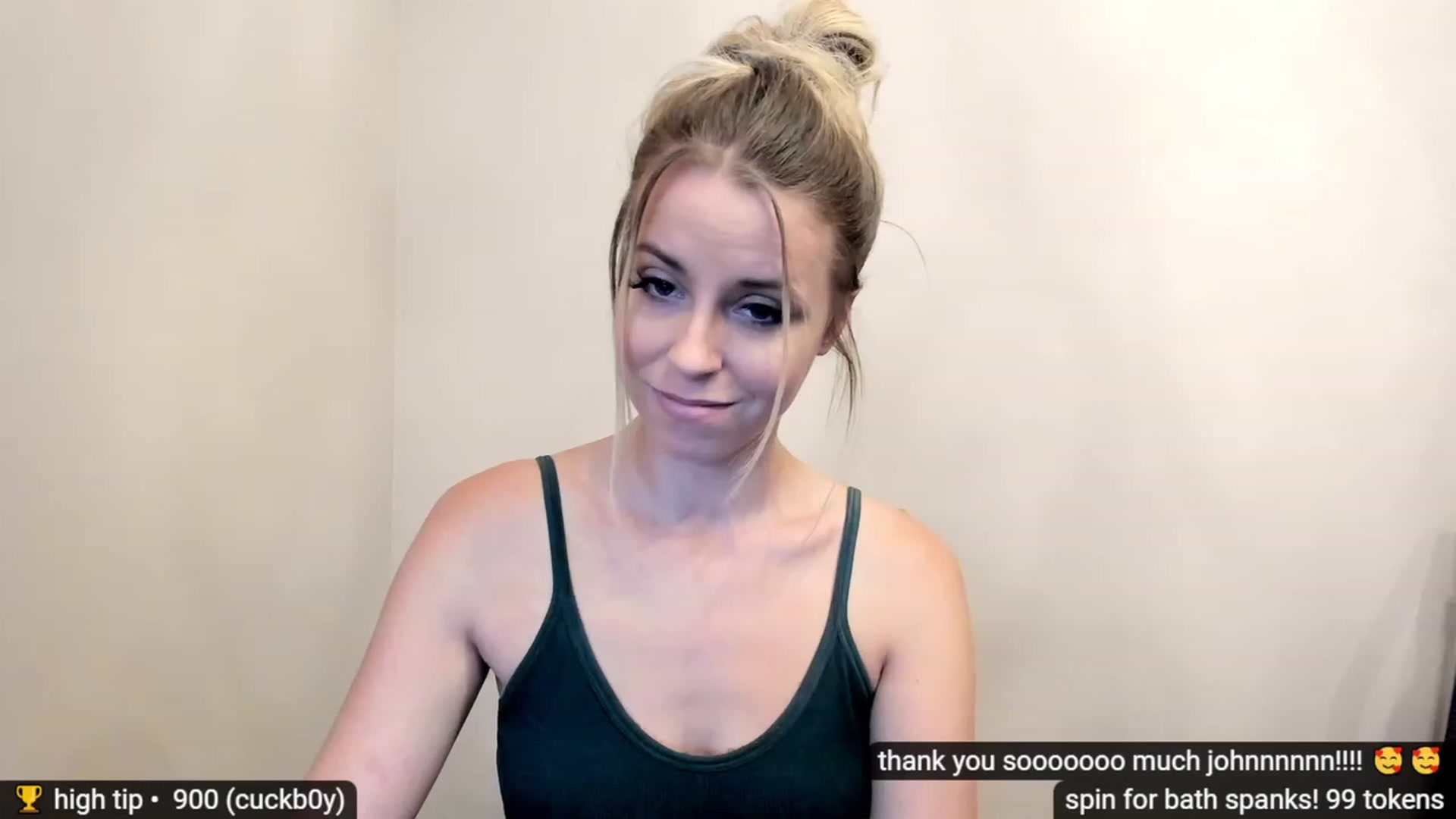 Gallery image thumbnail from Jayne's myfreecams stream on, 11/19/2022, 24:05 image 12 of 20