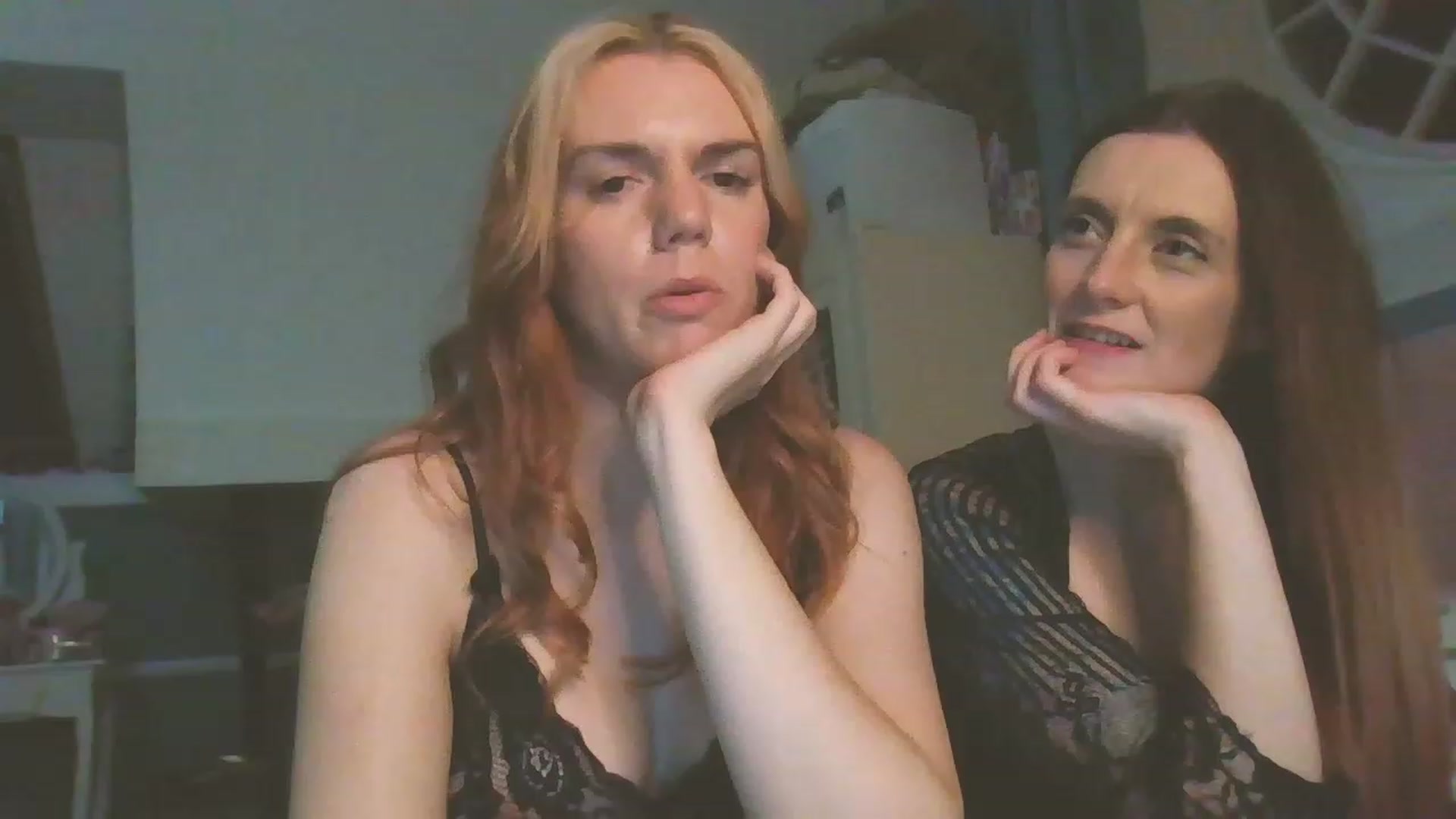 Gallery image thumbnail from Jayne_W's myfreecams stream on, 11/23/2022, 23:46 image 5 of 20