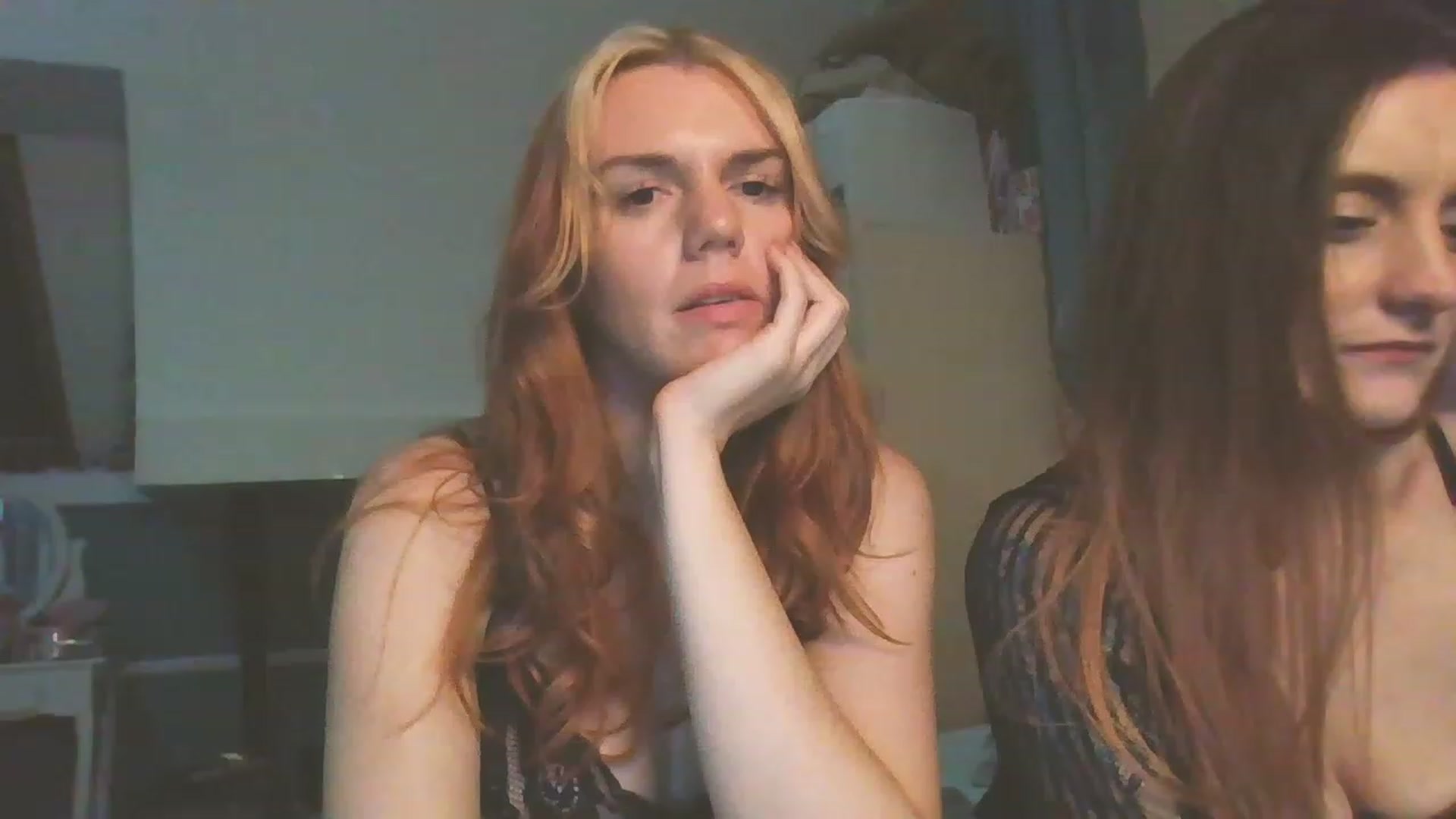 Gallery image thumbnail from Jayne_W's myfreecams stream on, 11/23/2022, 23:46 image 14 of 20
