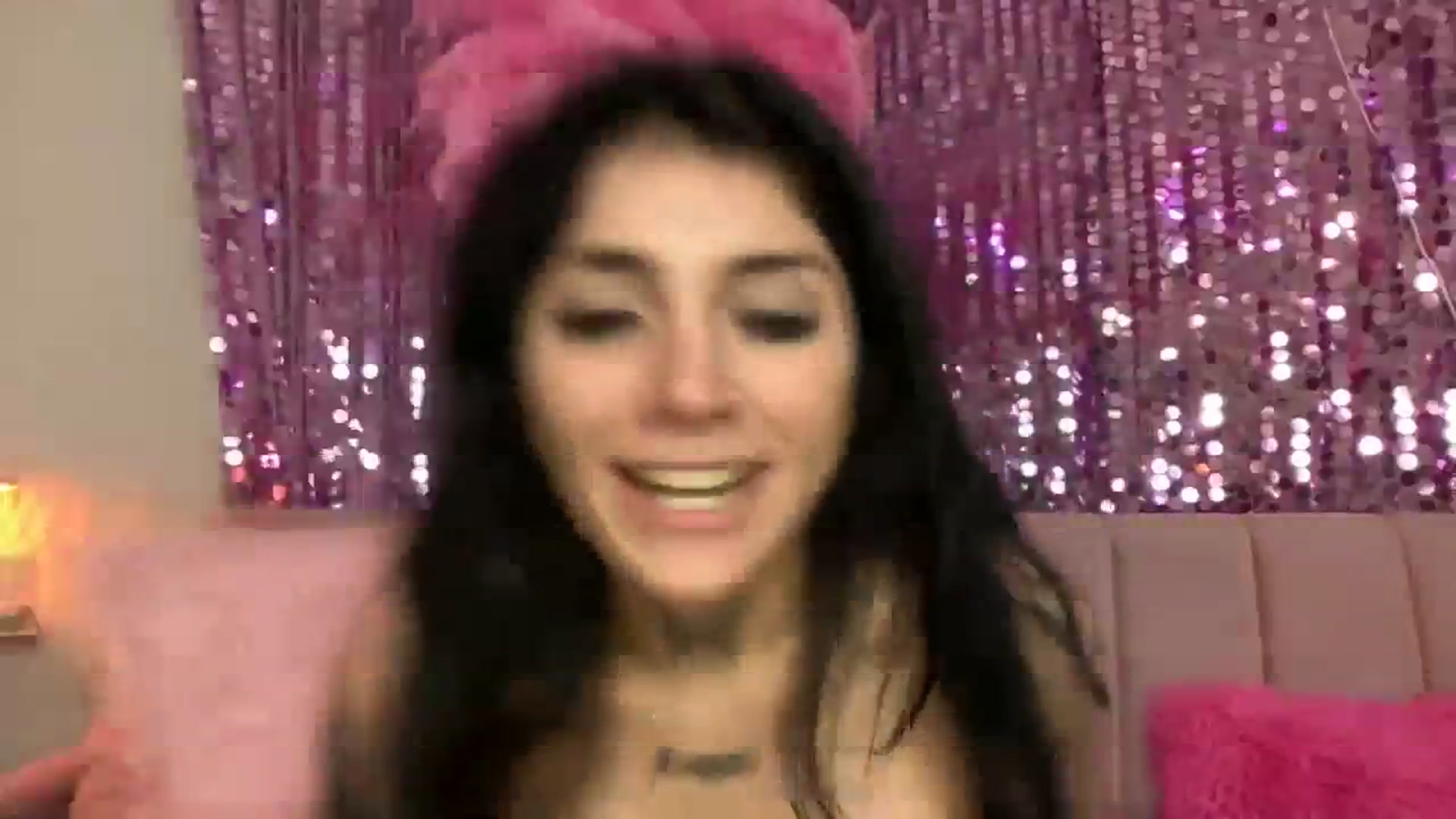 Gallery image thumbnail from JazmineJadexo's myfreecams stream on, 09/28/2023, 14:19 image 7 of 20