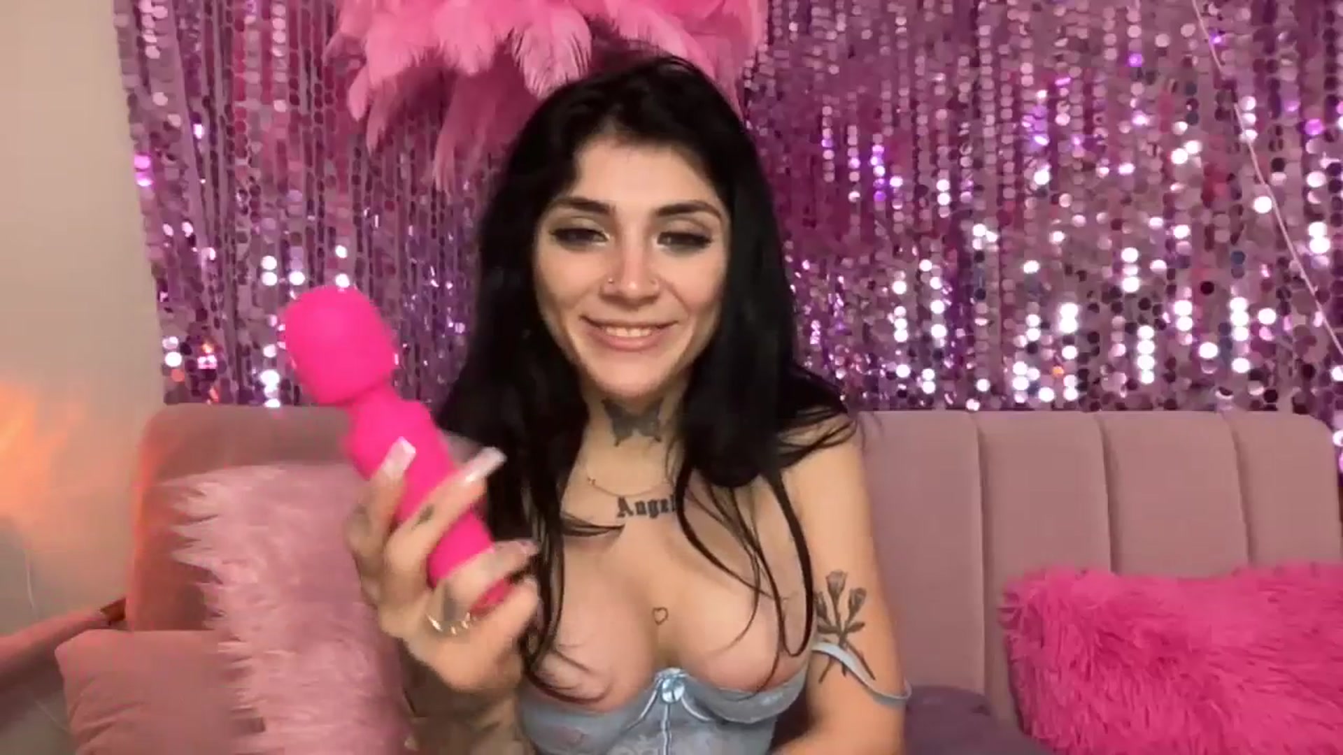 Gallery image thumbnail from JazmineJadexo's myfreecams stream on, 09/28/2023, 15:28 image 11 of 20