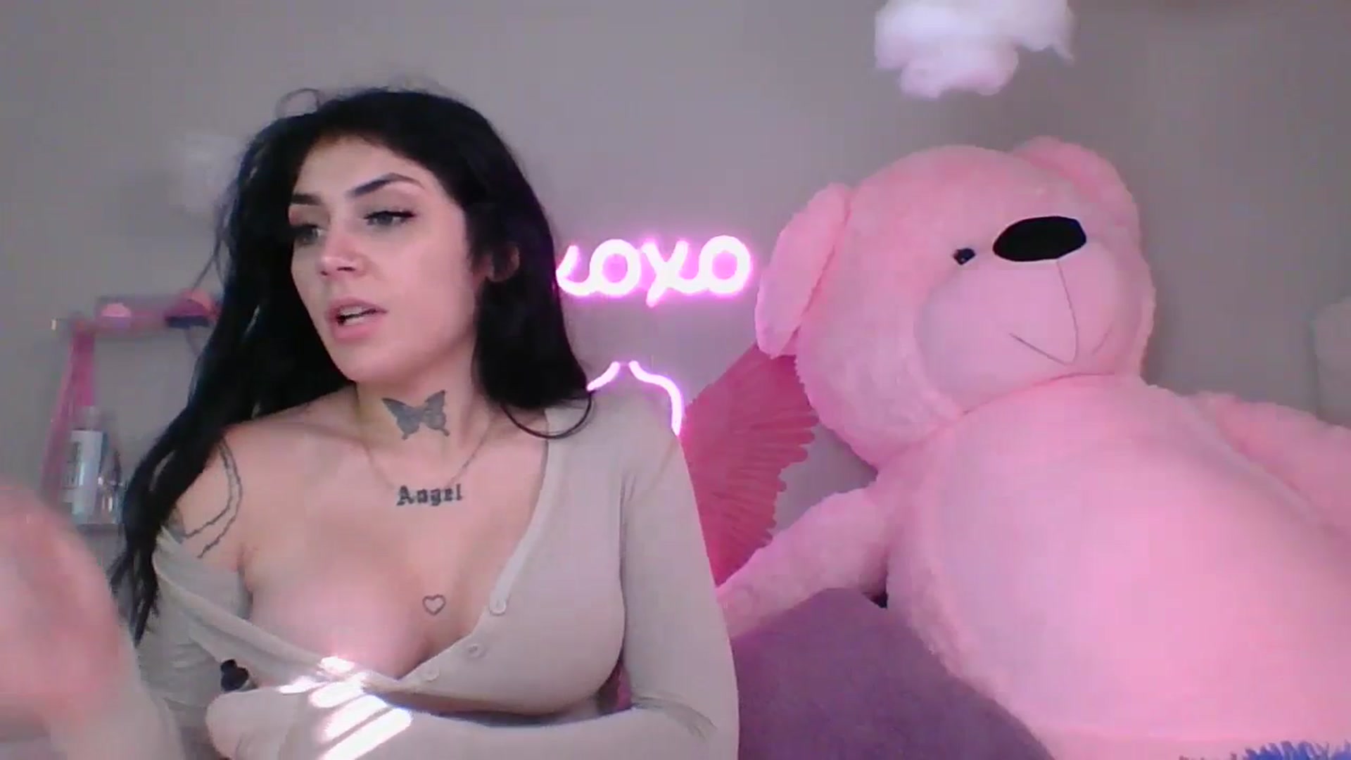 Gallery image thumbnail from JazmineJadexo's myfreecams stream on, 10/05/2023, 14:10 image 7 of 20