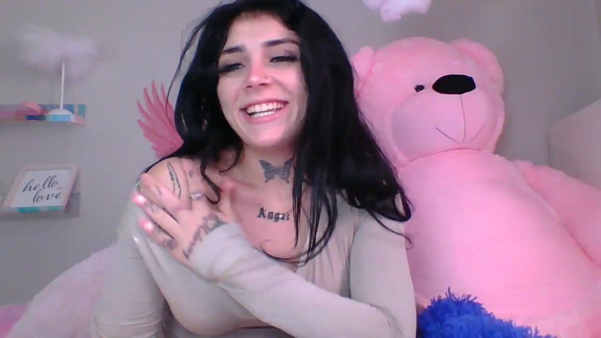 Gallery image thumbnail from JazmineJadexo's myfreecams stream on, 10/05/2023, 14:10 image 3 of 20