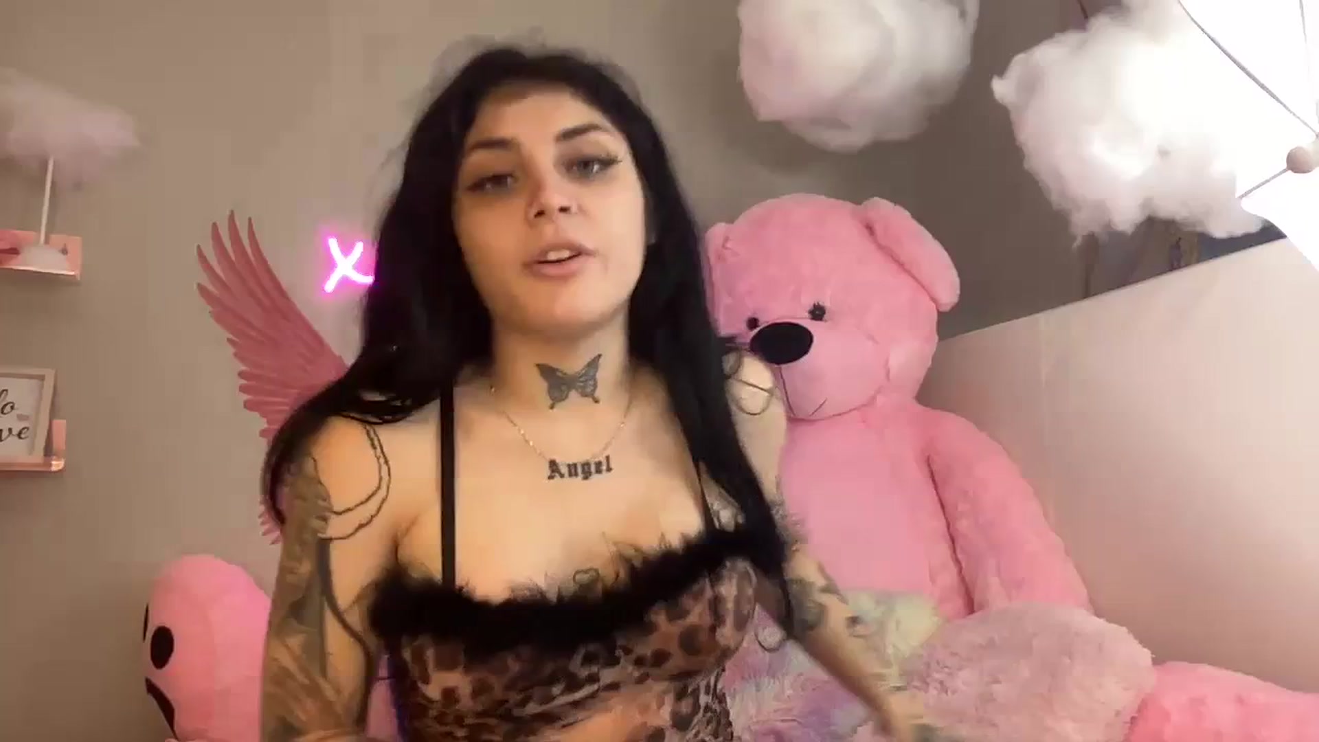 Gallery image thumbnail from JazmineJadexo's myfreecams stream on, 10/20/2023, 16:16 image 1 of 20