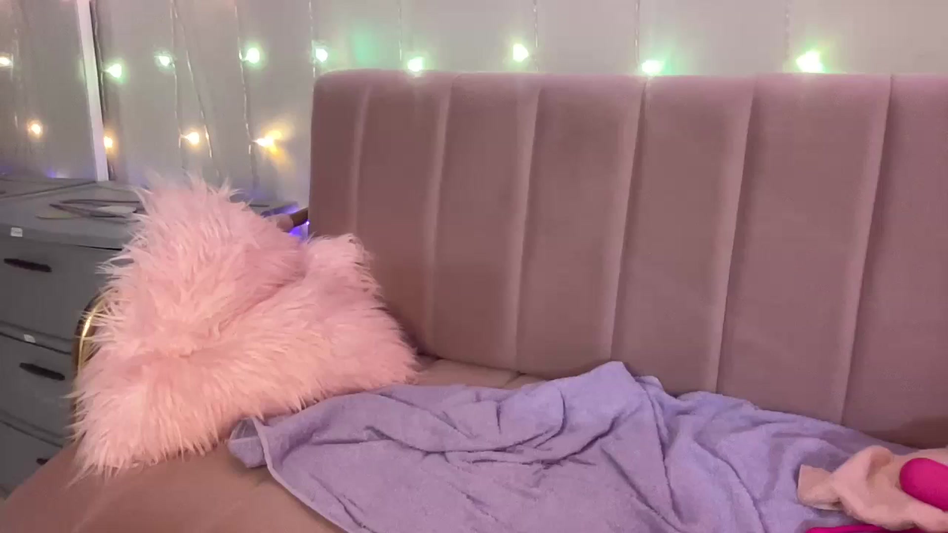 Gallery image thumbnail from JazmineJadexo's myfreecams stream on, 11/07/2023, 03:58 image 19 of 20