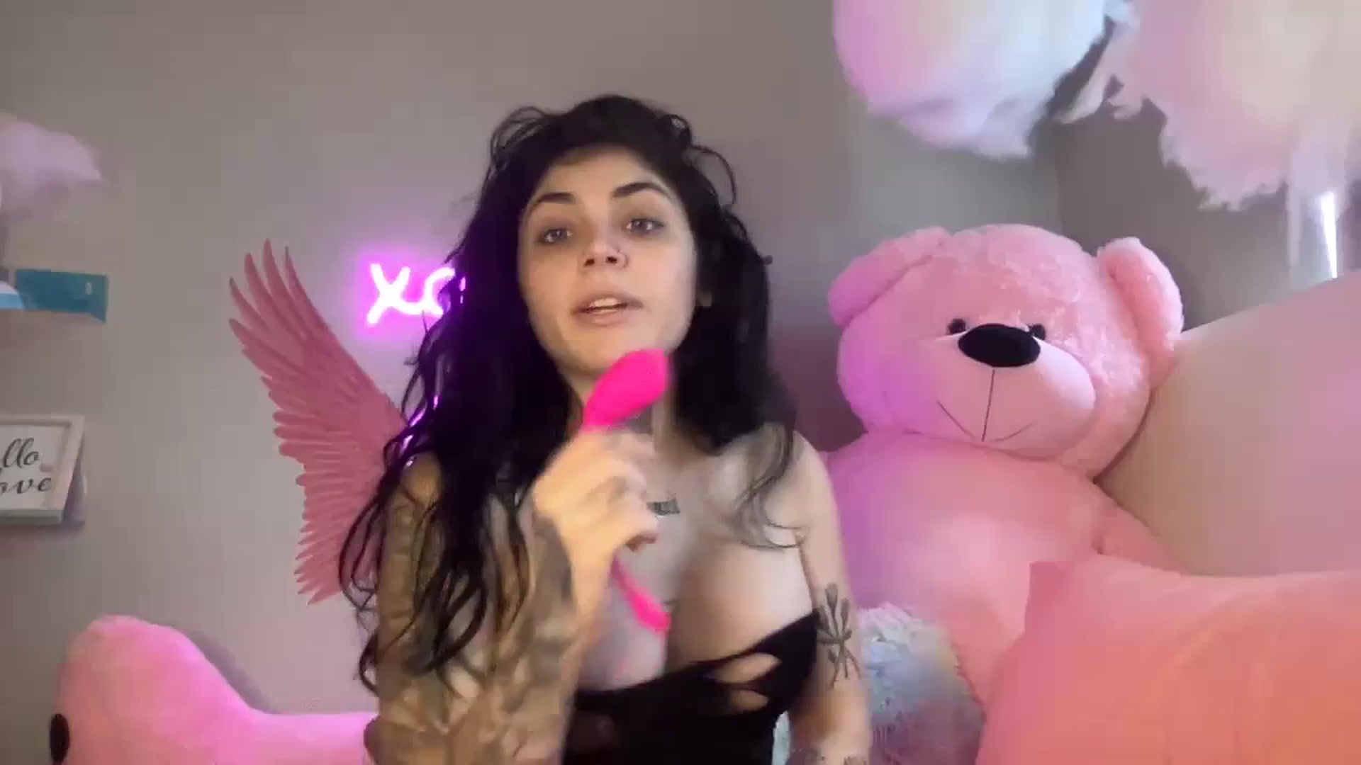 Gallery image thumbnail from JazmineJadexo's myfreecams stream on, 12/01/2023, 15:40 image 1 of 20