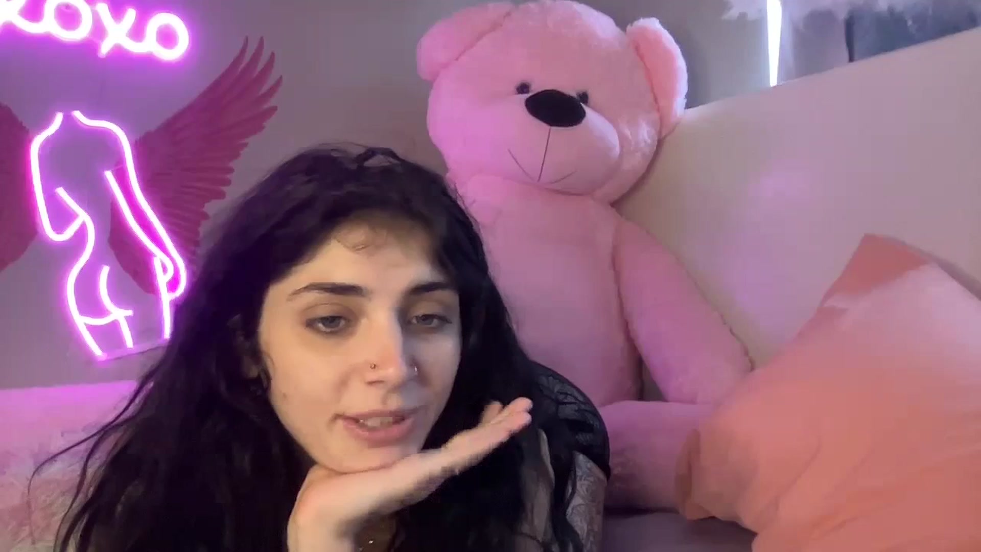 Gallery image thumbnail from JazmineJadexo's myfreecams stream on, 12/01/2023, 16:54 image 15 of 20