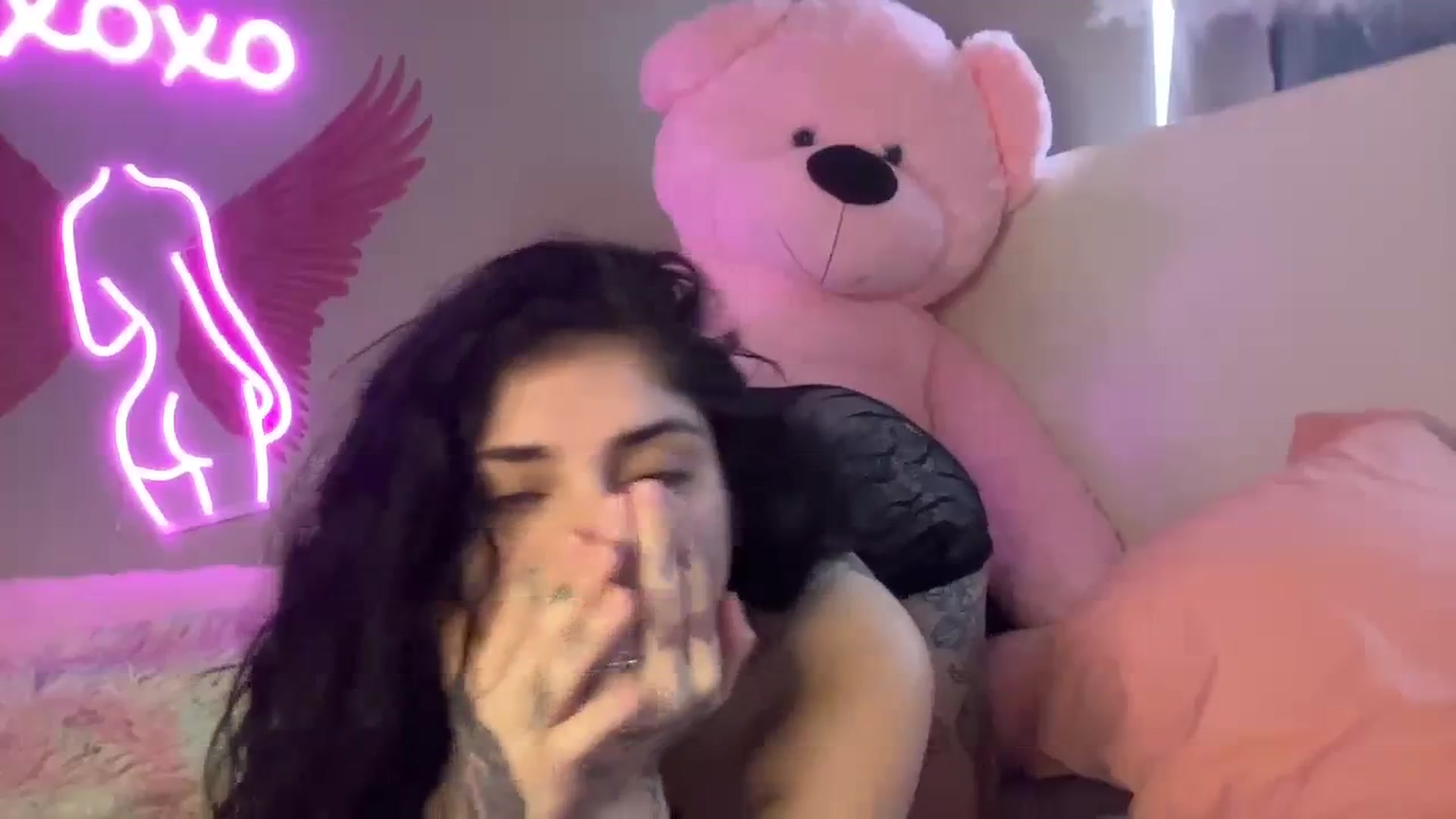 Gallery image thumbnail from JazmineJadexo's myfreecams stream on, 12/01/2023, 16:54 image 18 of 20