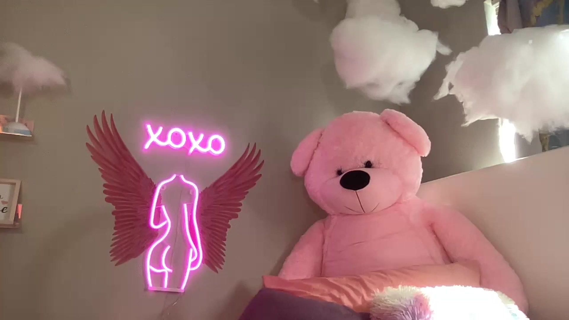 Gallery image thumbnail from JazmineJadexo's myfreecams stream on, 12/10/2023, 15:22 image 2 of 20