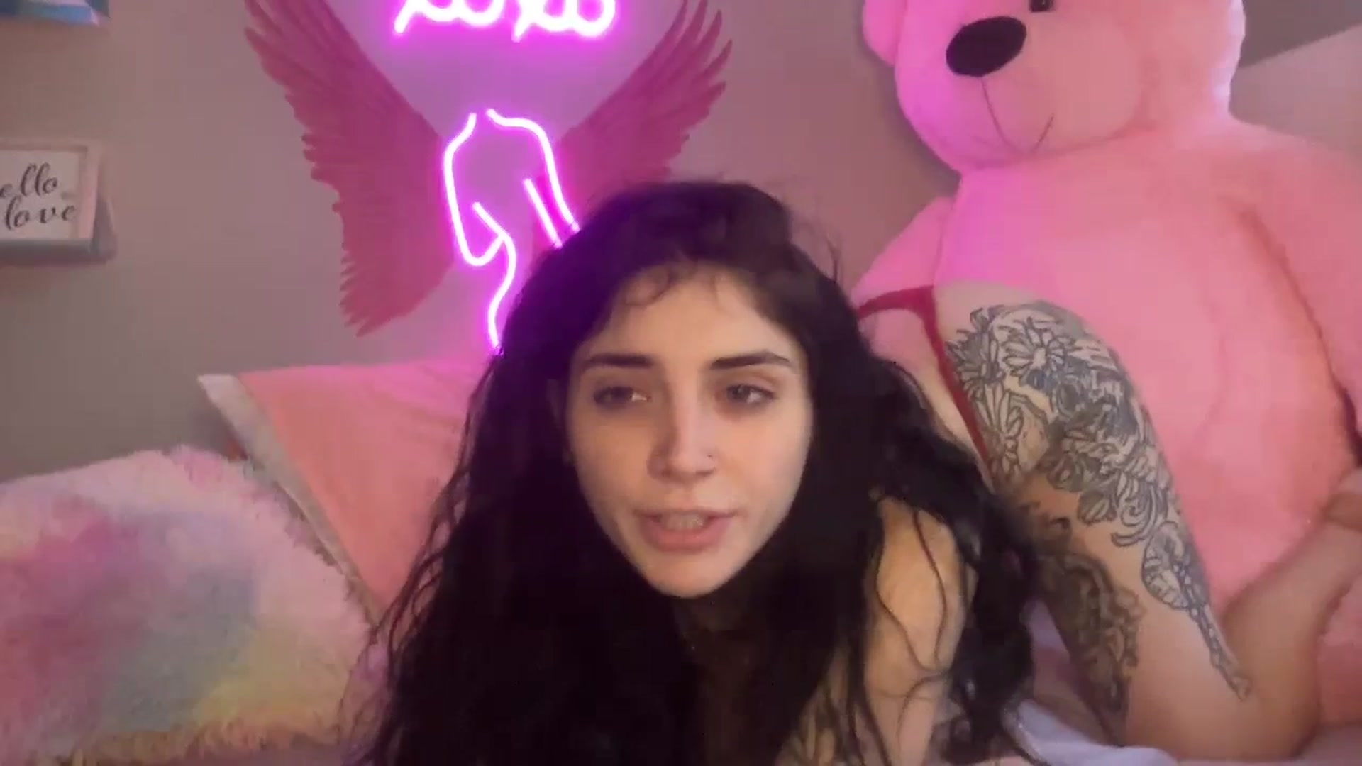 Gallery image thumbnail from JazmineJadexo's myfreecams stream on, 12/11/2023, 17:05 image 3 of 20