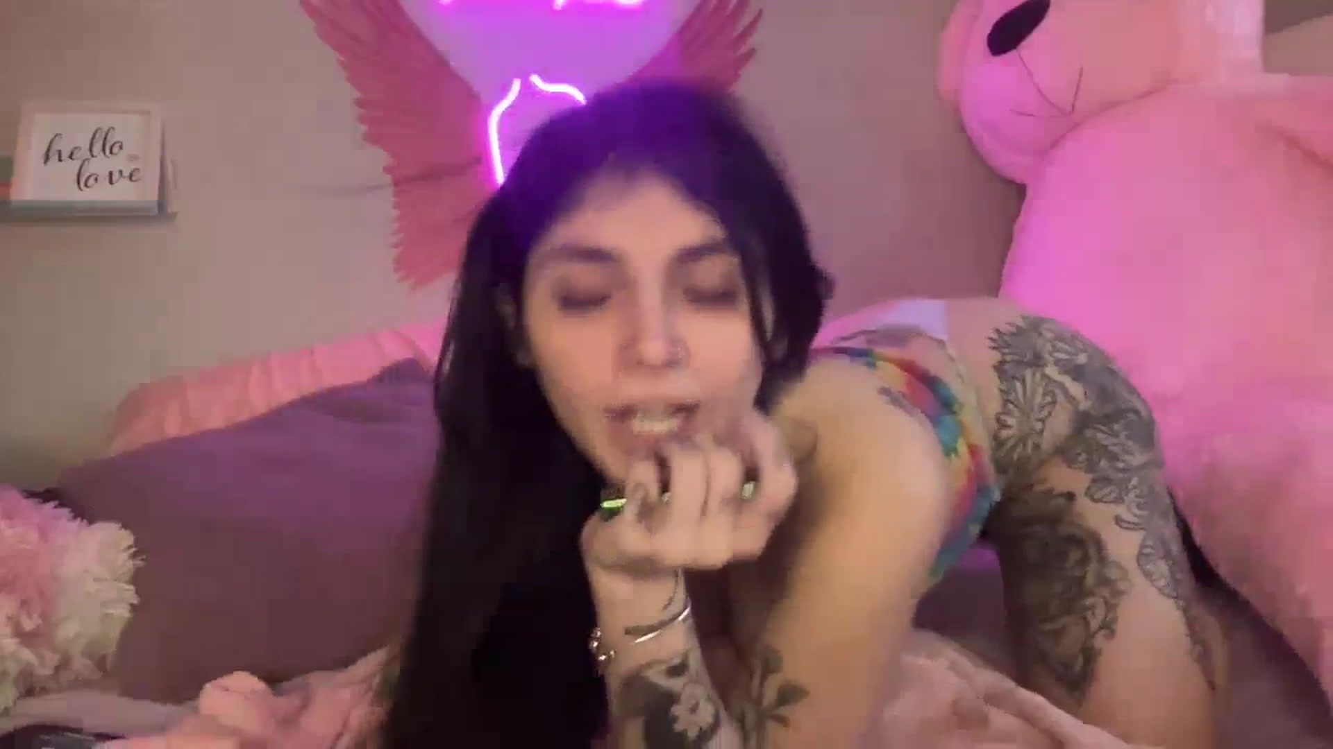 Gallery image thumbnail from JazmineJadexo's myfreecams stream on, 12/15/2023, 16:27 image 3 of 20