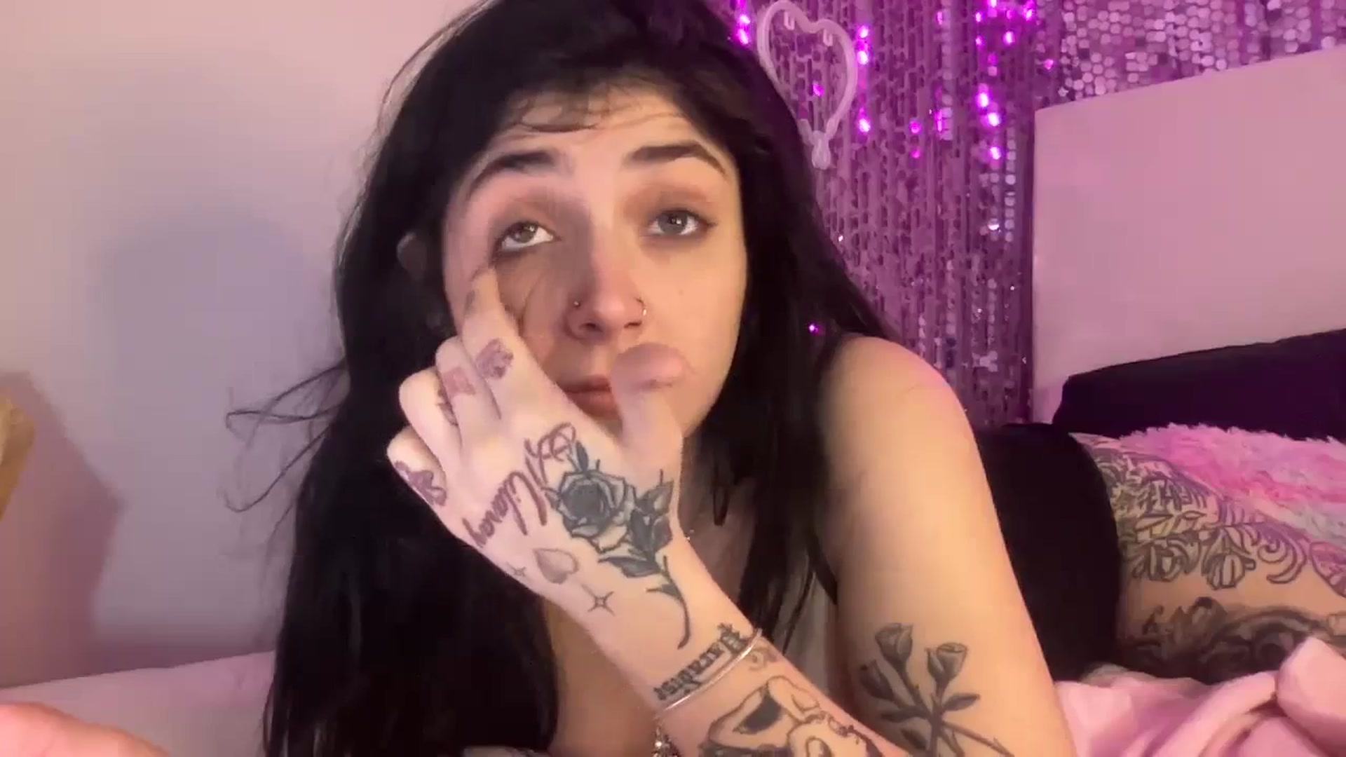 Gallery image thumbnail from JazmineJadexo's myfreecams stream on, 12/17/2023, 17:39 image 10 of 20