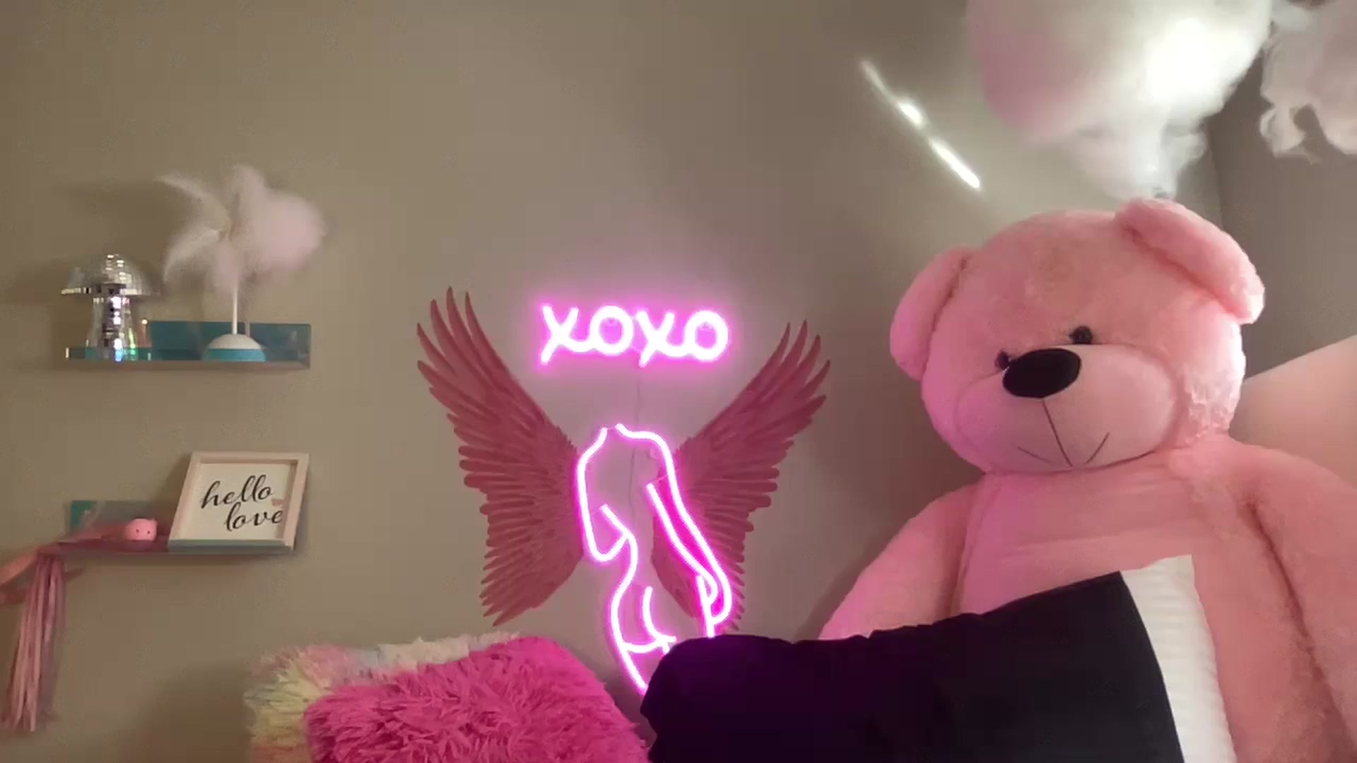 Gallery image thumbnail from JazmineJadexo's myfreecams stream on, 02/07/2024, 15:20 image 15 of 20