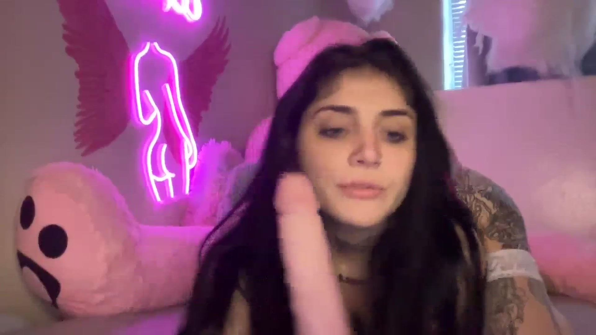 Gallery image thumbnail from JazmineJadexo's myfreecams stream on, 02/18/2024, 16:46 image 6 of 20