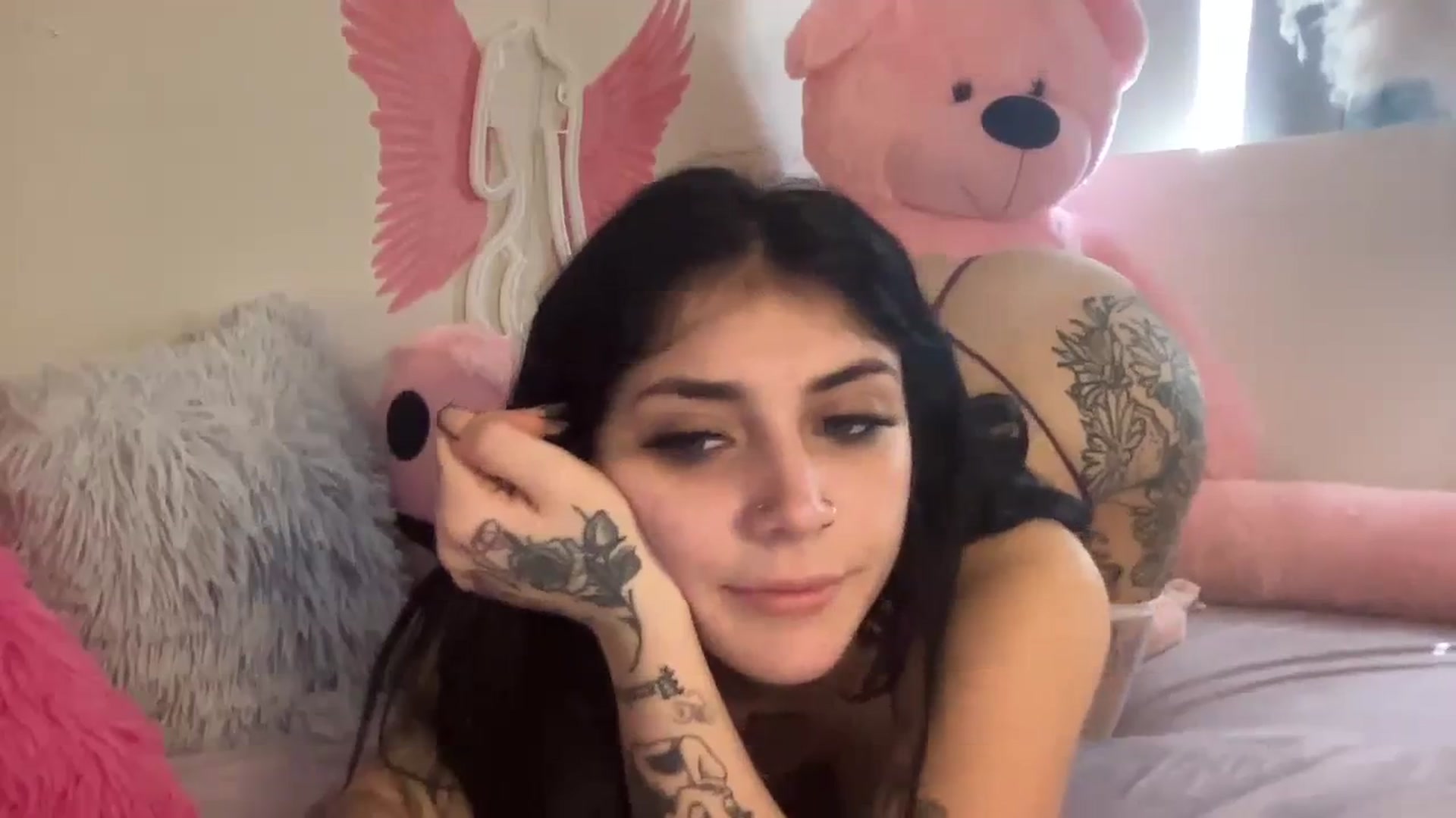 Gallery image thumbnail from JazmineJadexo's myfreecams stream on, 03/13/2024, 15:05 image 11 of 20
