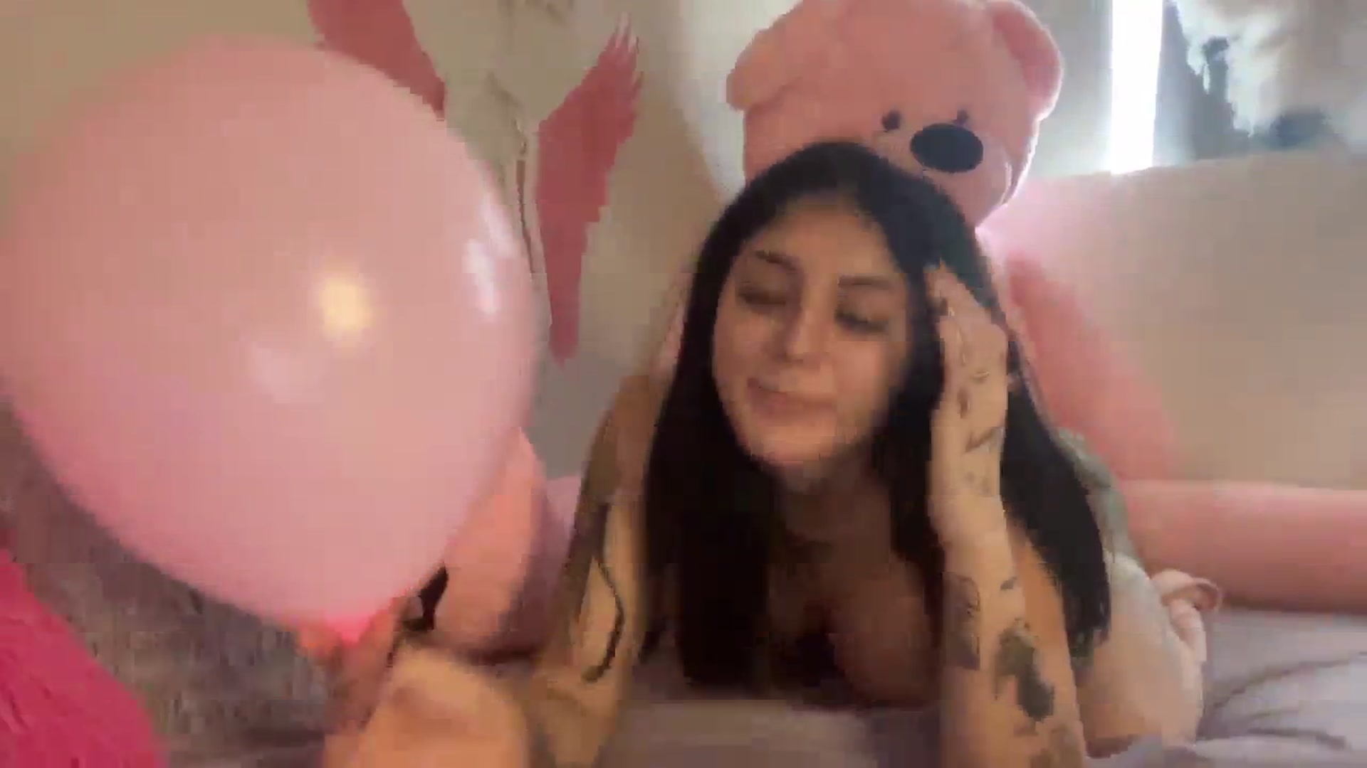 Gallery image thumbnail from JazmineJadexo's myfreecams stream on, 03/13/2024, 15:05 image 14 of 20