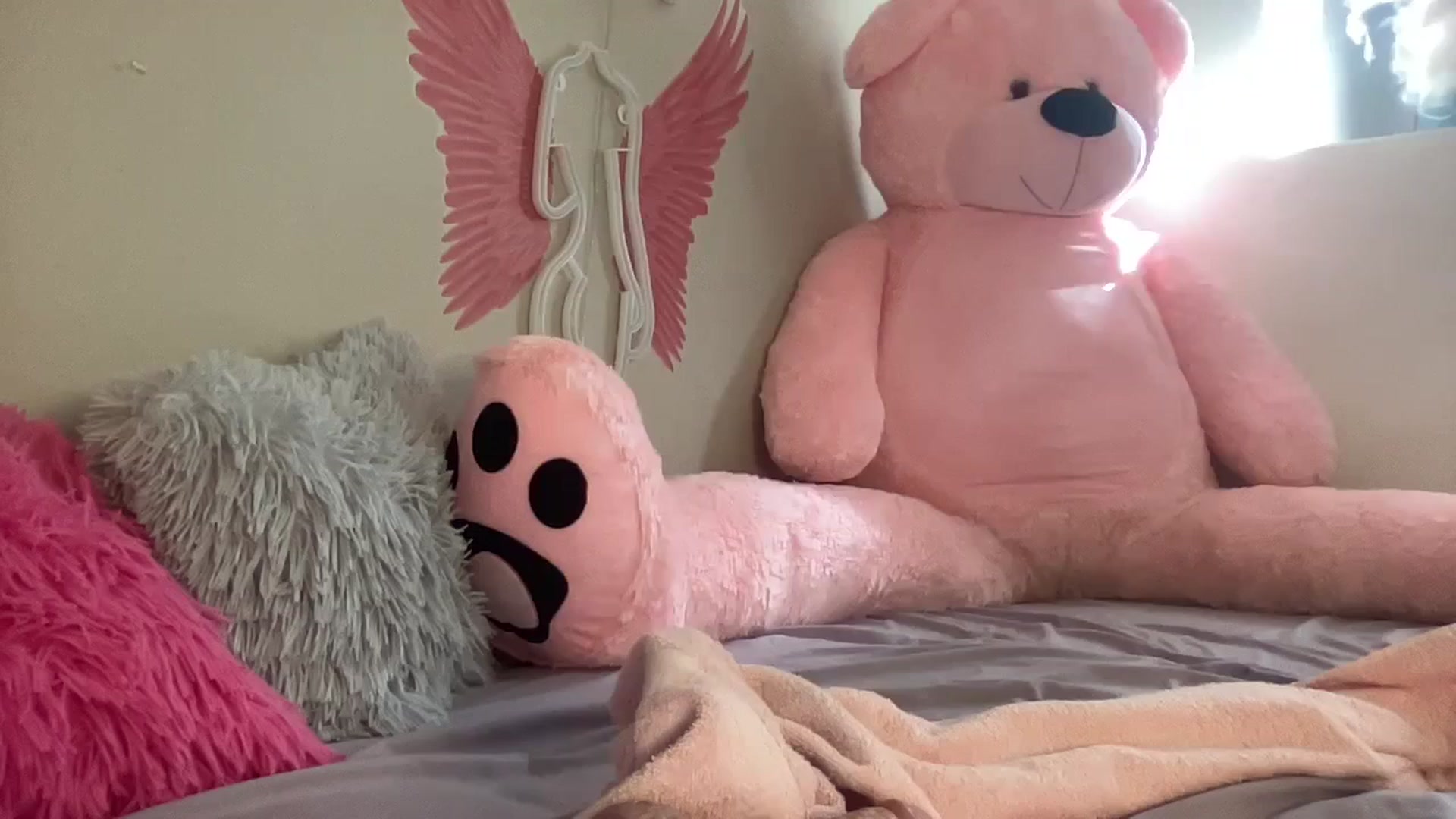 Gallery image thumbnail from JazmineJadexo's myfreecams stream on, 03/13/2024, 15:05 image 1 of 20