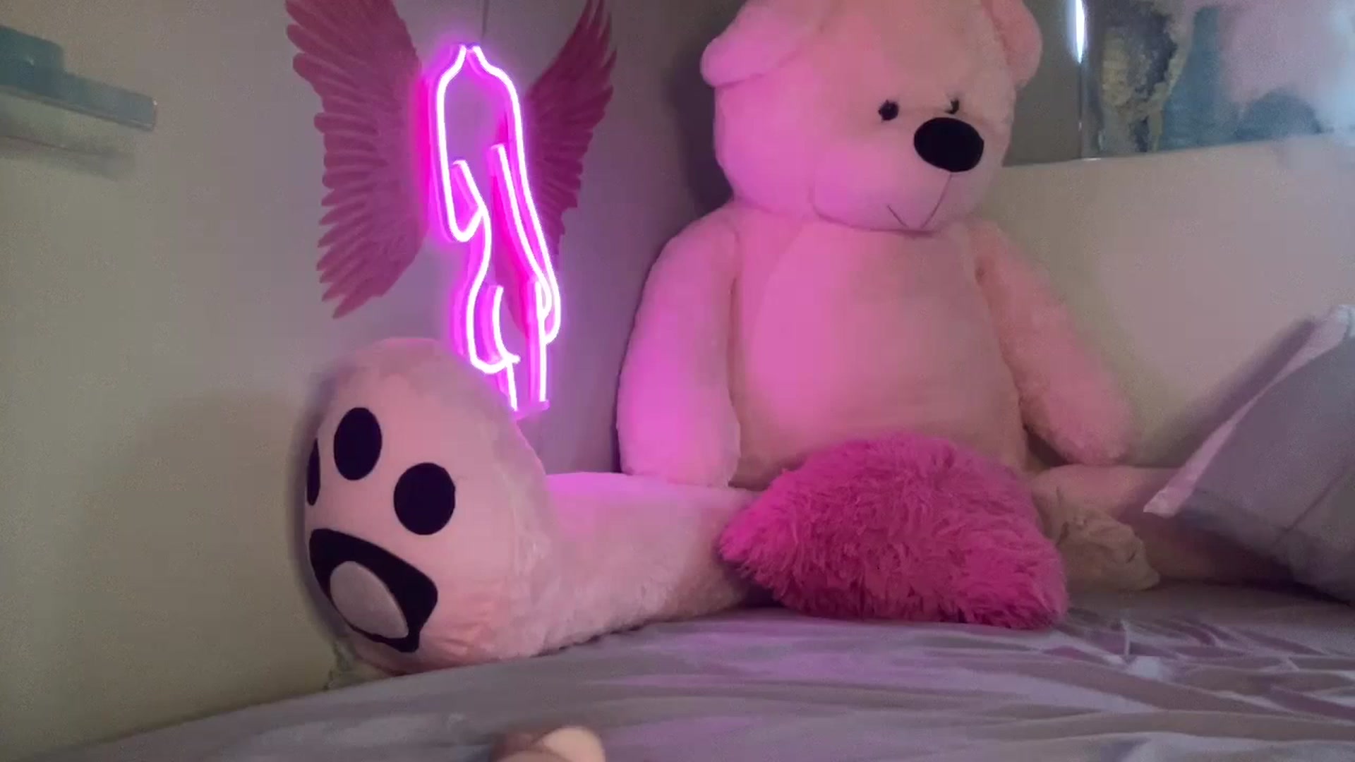 Gallery image thumbnail from JazmineJadexo's myfreecams stream on, 03/17/2024, 16:20 image 5 of 20
