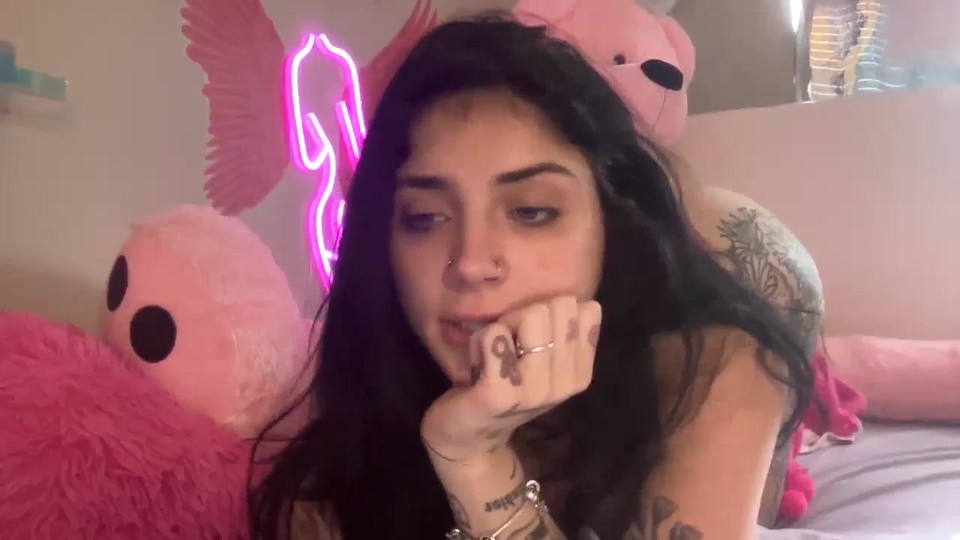 Gallery image thumbnail from JazmineJadexo's myfreecams stream on, 03/18/2024, 14:21 image 10 of 20
