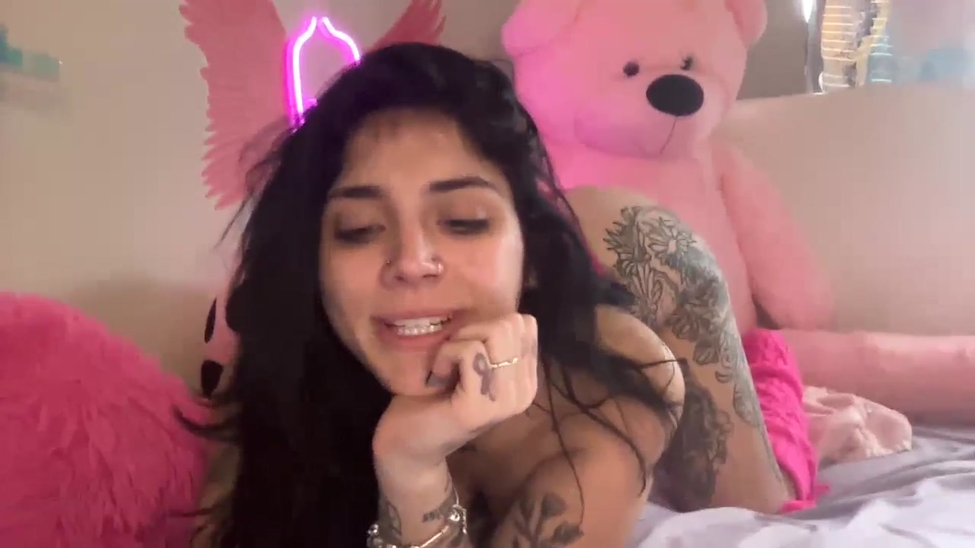 Gallery image thumbnail from JazmineJadexo's myfreecams stream on, 03/18/2024, 14:21 image 6 of 20