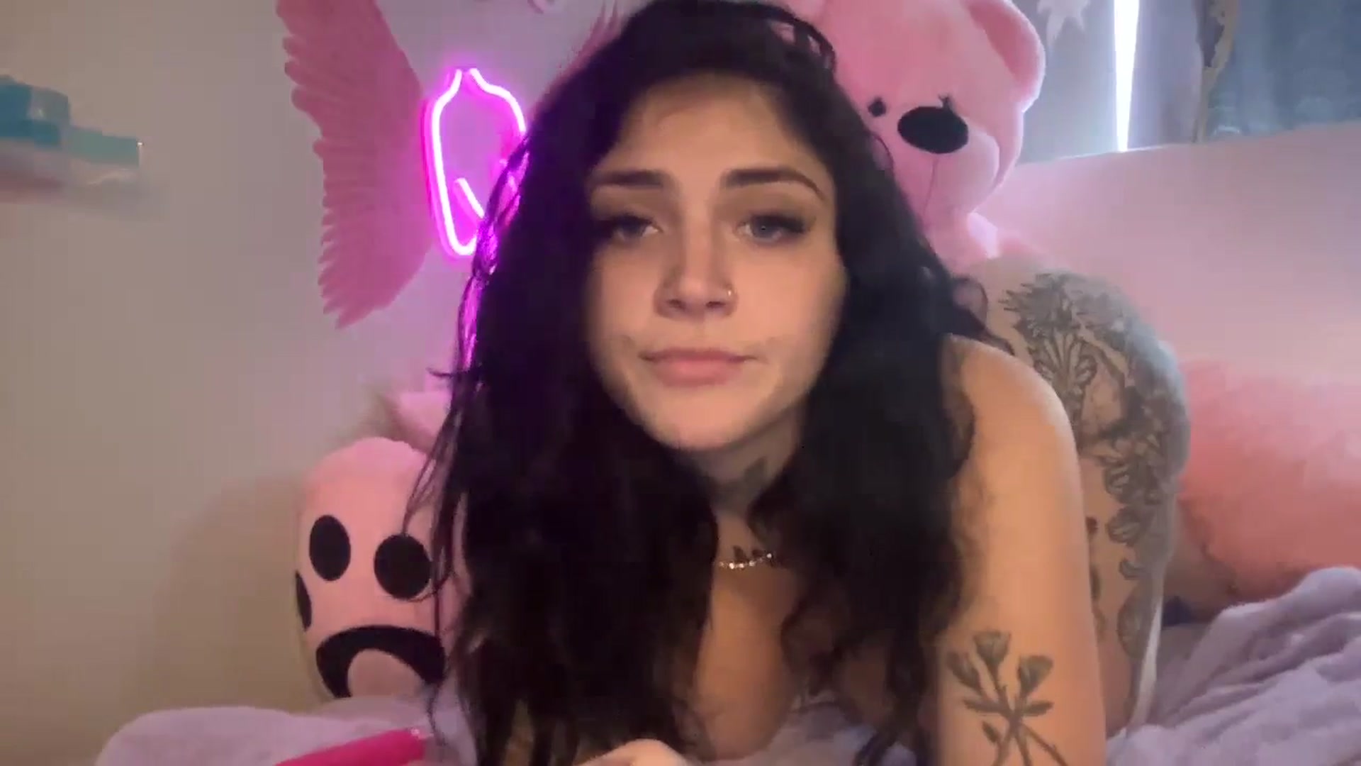 Gallery image thumbnail from JazmineJadexo's myfreecams stream on, 04/14/2024, 14:32 image 17 of 20