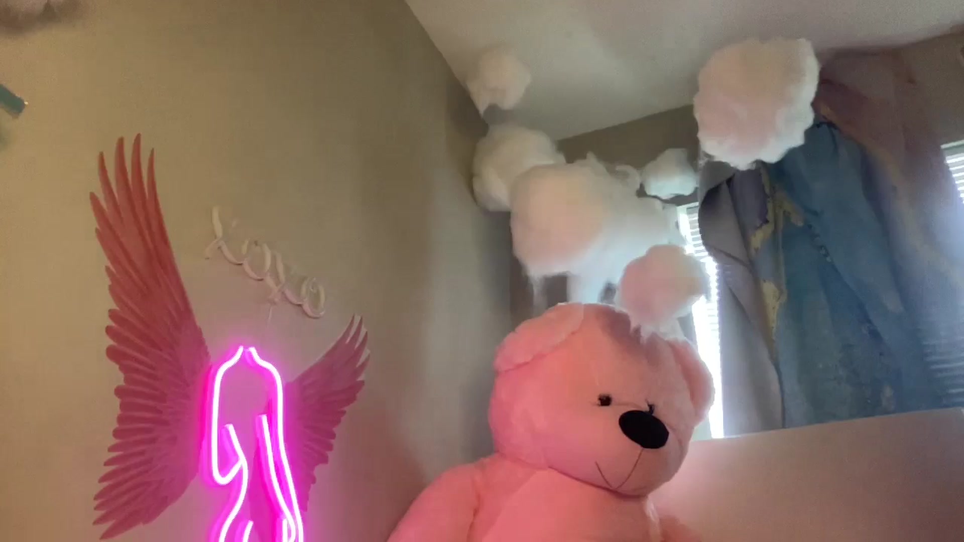Gallery image thumbnail from JazmineJadexo's myfreecams stream on, 05/08/2024, 14:51 image 10 of 20