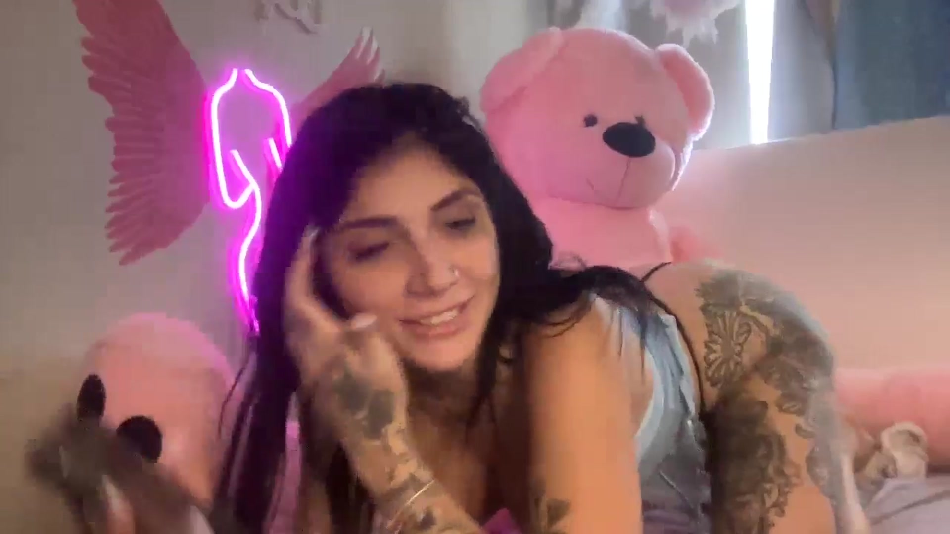 Gallery image thumbnail from JazmineJadexo's myfreecams stream on, 05/08/2024, 14:51 image 20 of 20