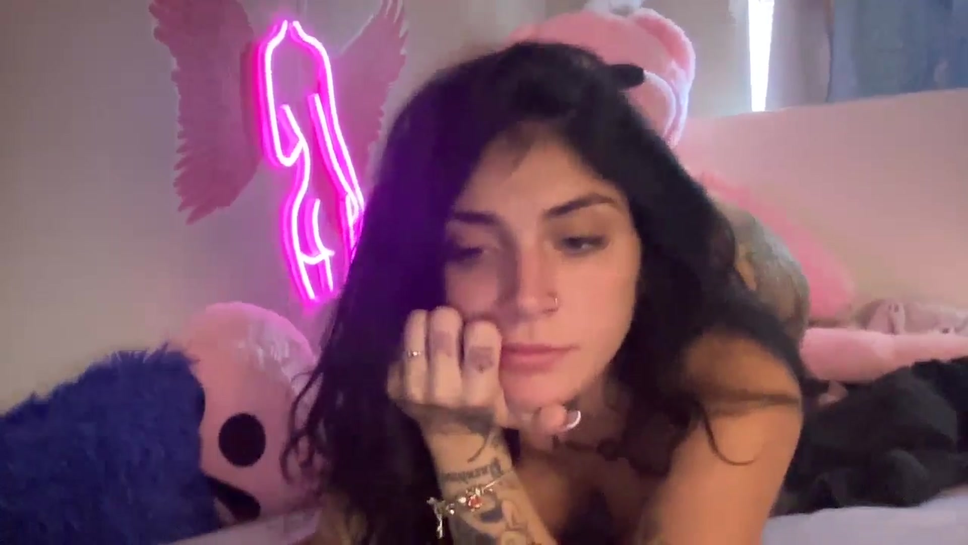Gallery image thumbnail from JazmineJadexo's myfreecams stream on, 05/09/2024, 15:39 image 19 of 20