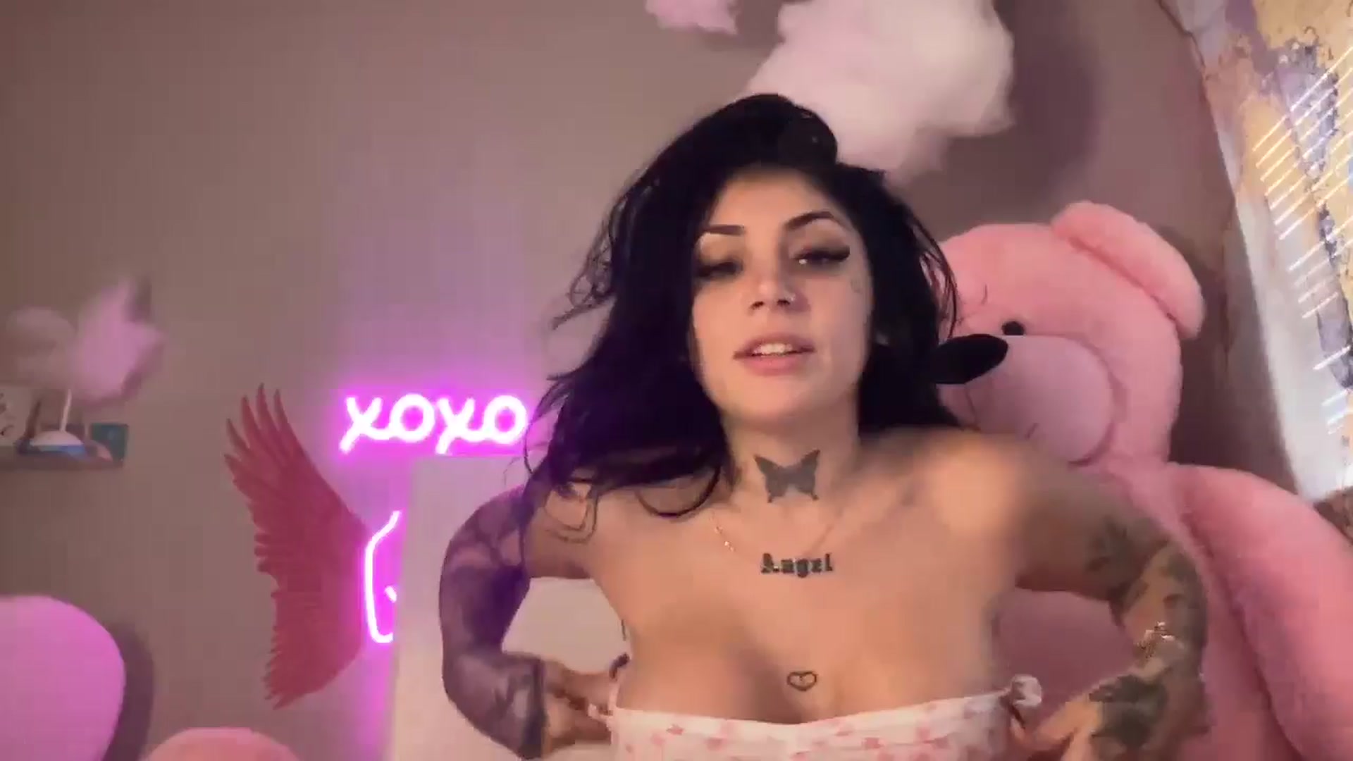 Gallery image thumbnail from JazmineJadexo's myfreecams stream on, 05/19/2024, 13:49 image 9 of 20