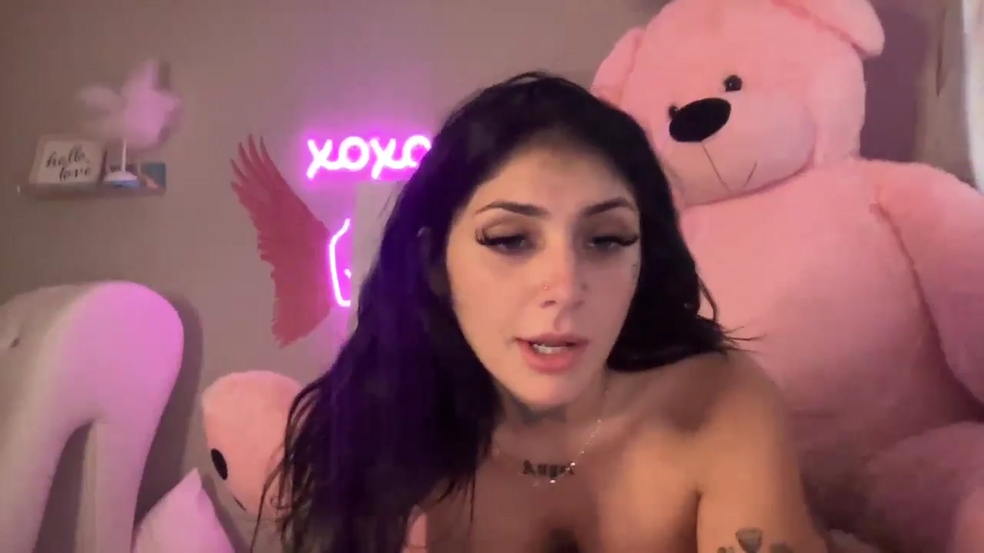 Gallery image thumbnail from JazmineJadexo's myfreecams stream on, 05/19/2024, 13:49 image 8 of 20