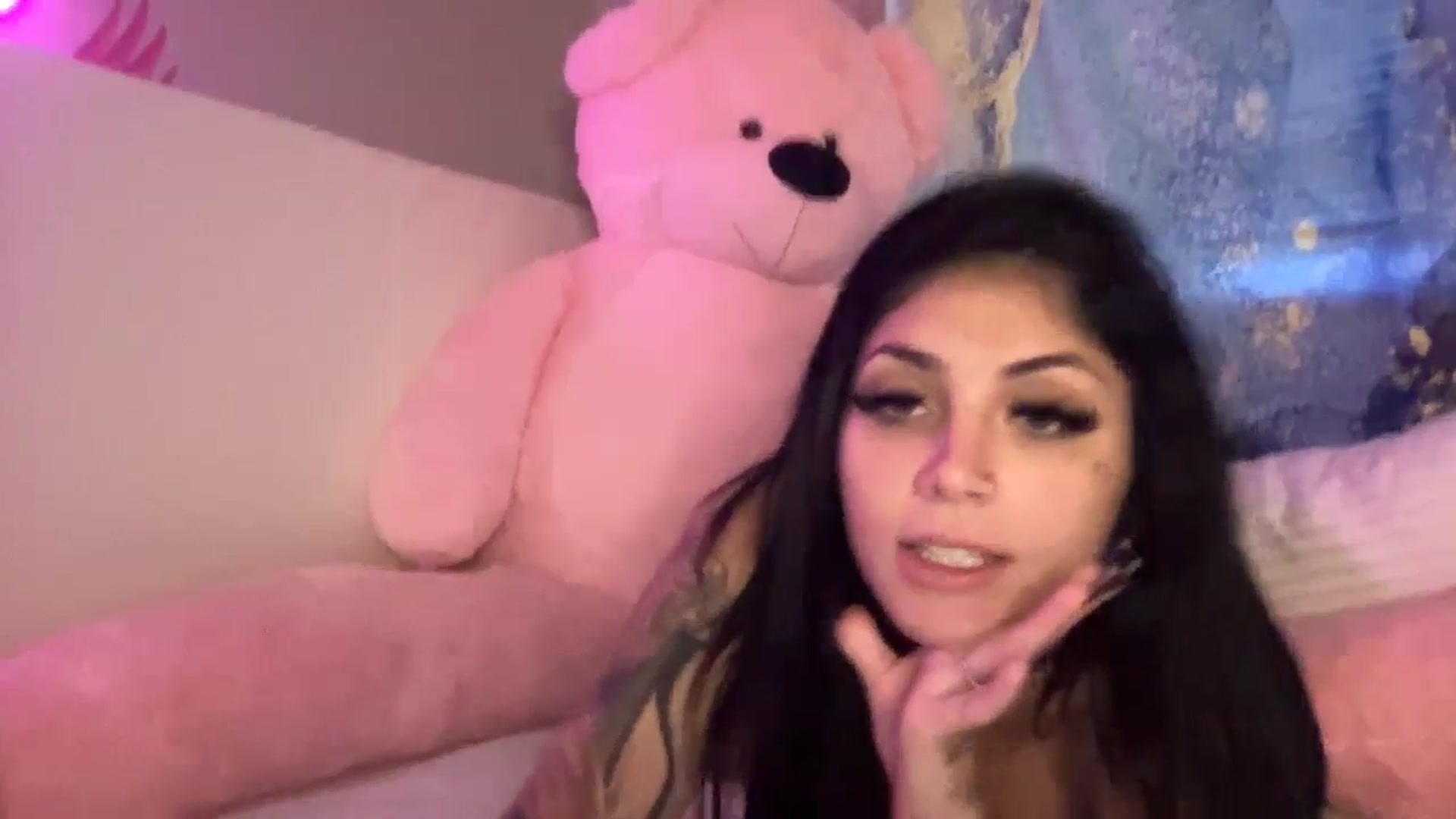 Gallery image thumbnail from JazmineJadexo's myfreecams stream on, 05/23/2024, 15:10 image 18 of 20