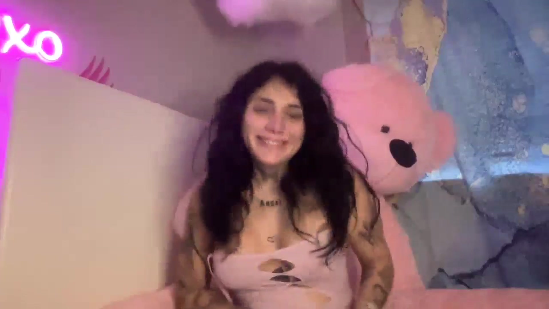 Gallery image thumbnail from JazmineJadexo's myfreecams stream on, 06/18/2024, 15:23 image 12 of 20