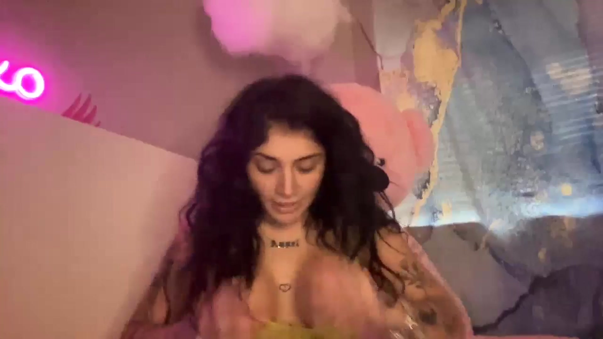 Gallery image thumbnail from JazmineJadexo's myfreecams stream on, 06/23/2024, 15:57 image 12 of 20