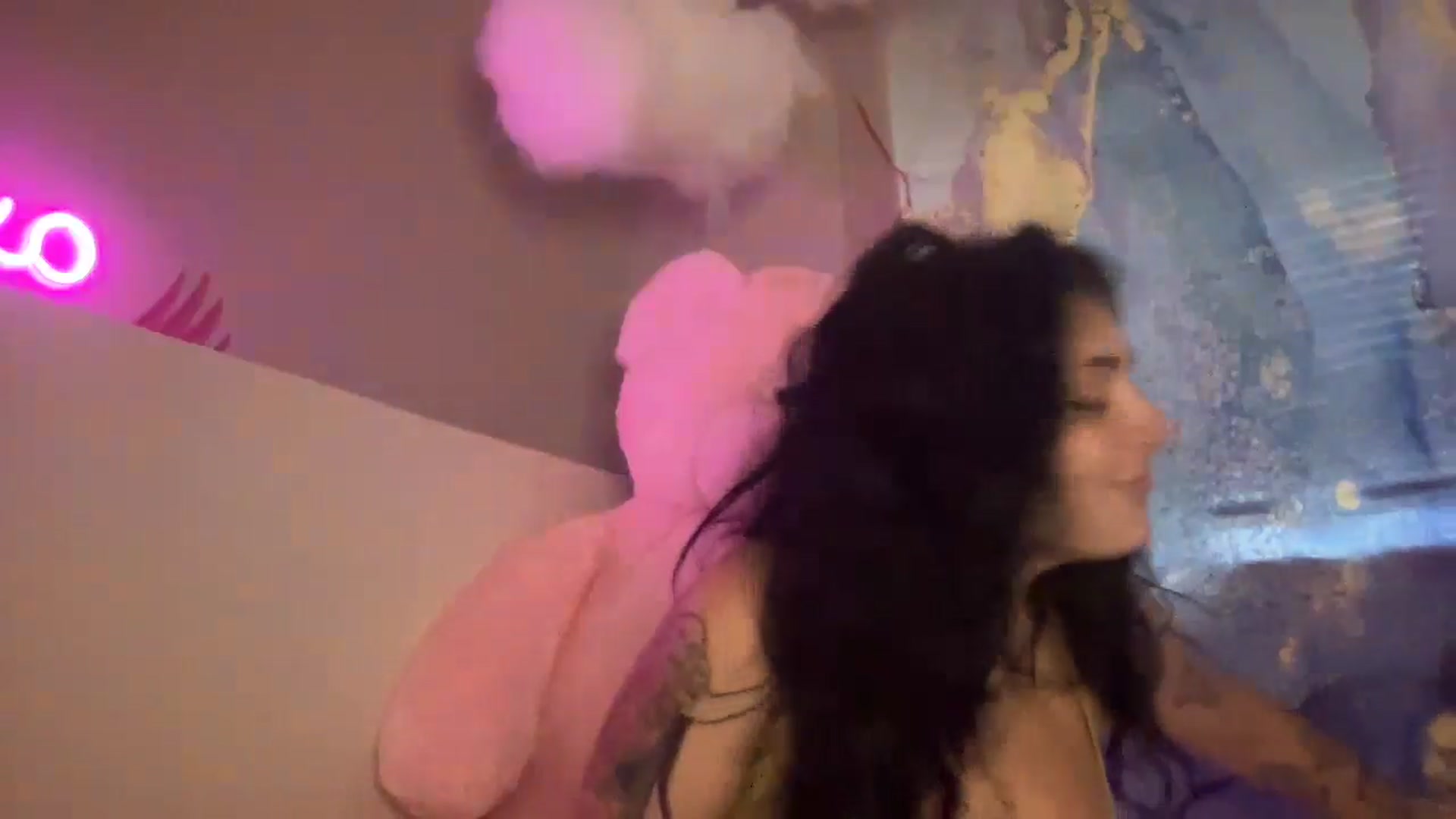 Gallery image thumbnail from JazmineJadexo's myfreecams stream on, 06/23/2024, 17:02 image 12 of 20