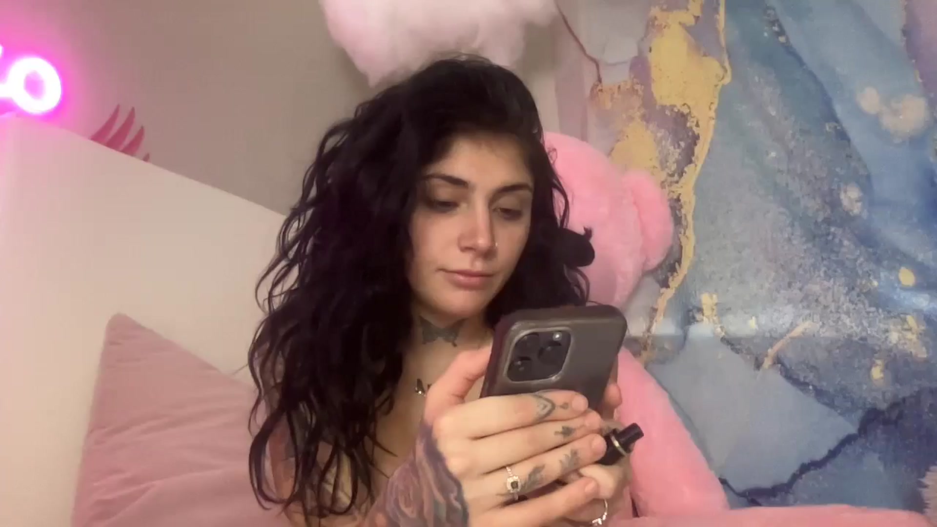 Gallery image thumbnail from JazmineJadexo's myfreecams stream on, 07/10/2024, 17:14 image 18 of 20