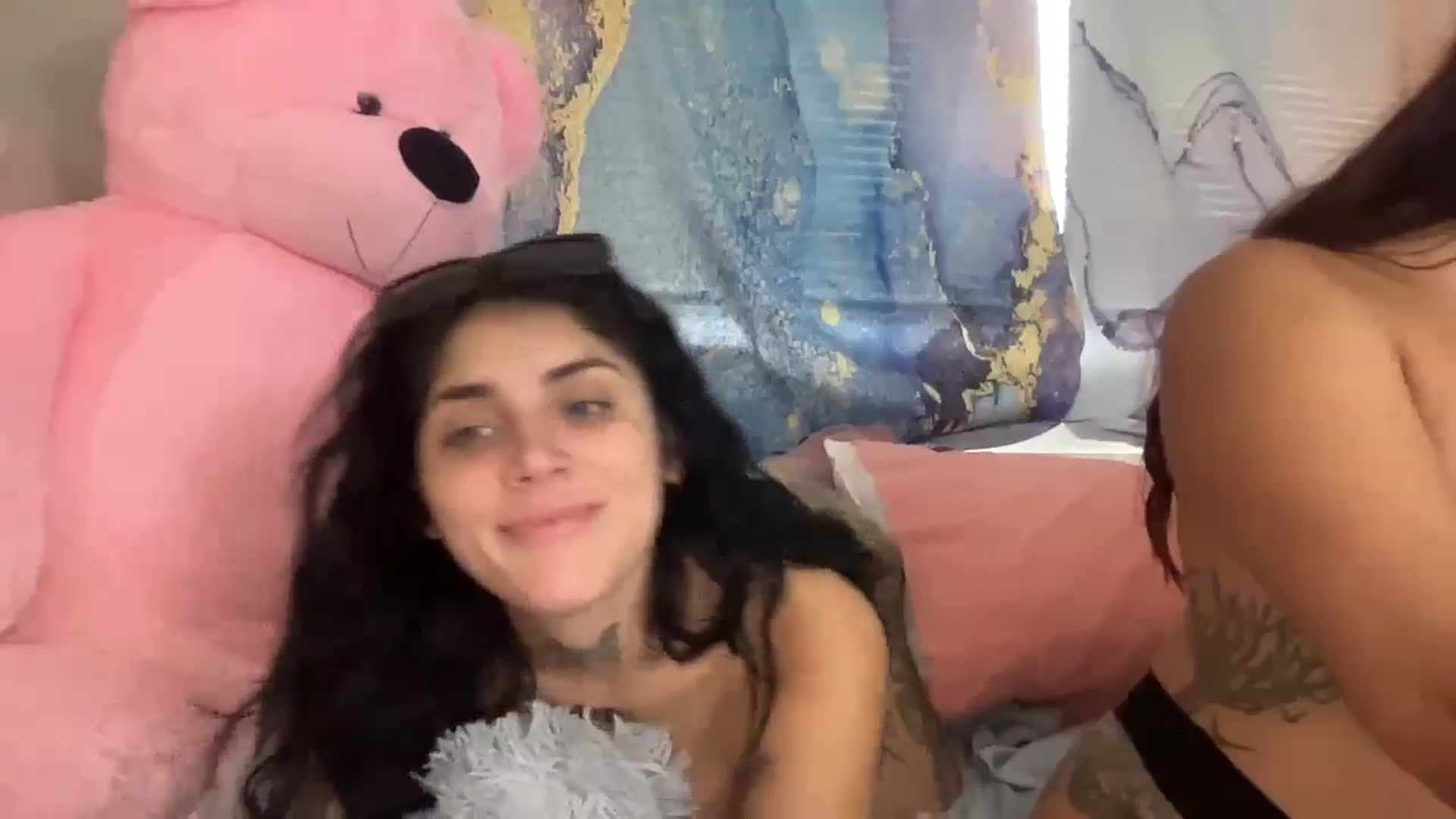Gallery image thumbnail from JazmineJadexo's myfreecams stream on, 07/22/2024, 16:09 image 18 of 20
