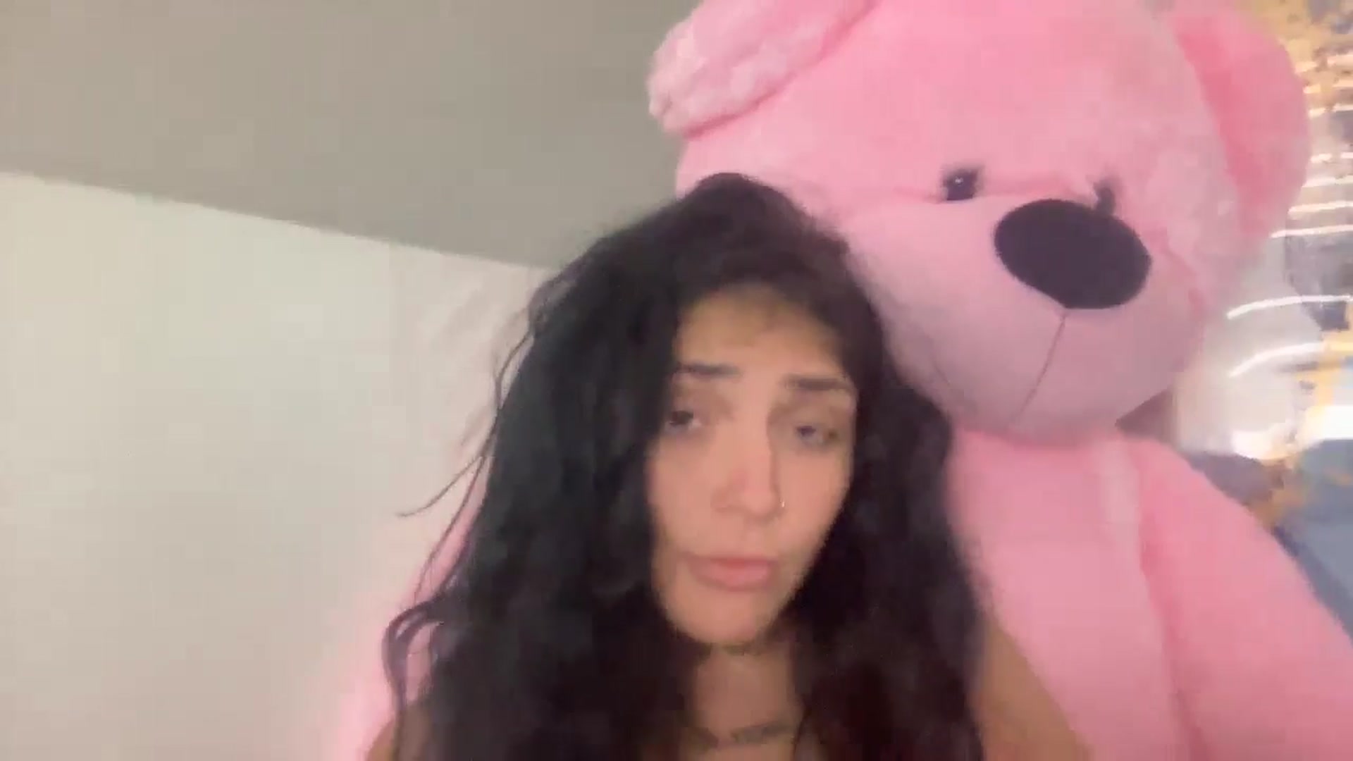 Gallery image thumbnail from JazmineJadexo's myfreecams stream on, 08/04/2024, 14:30 image 7 of 20