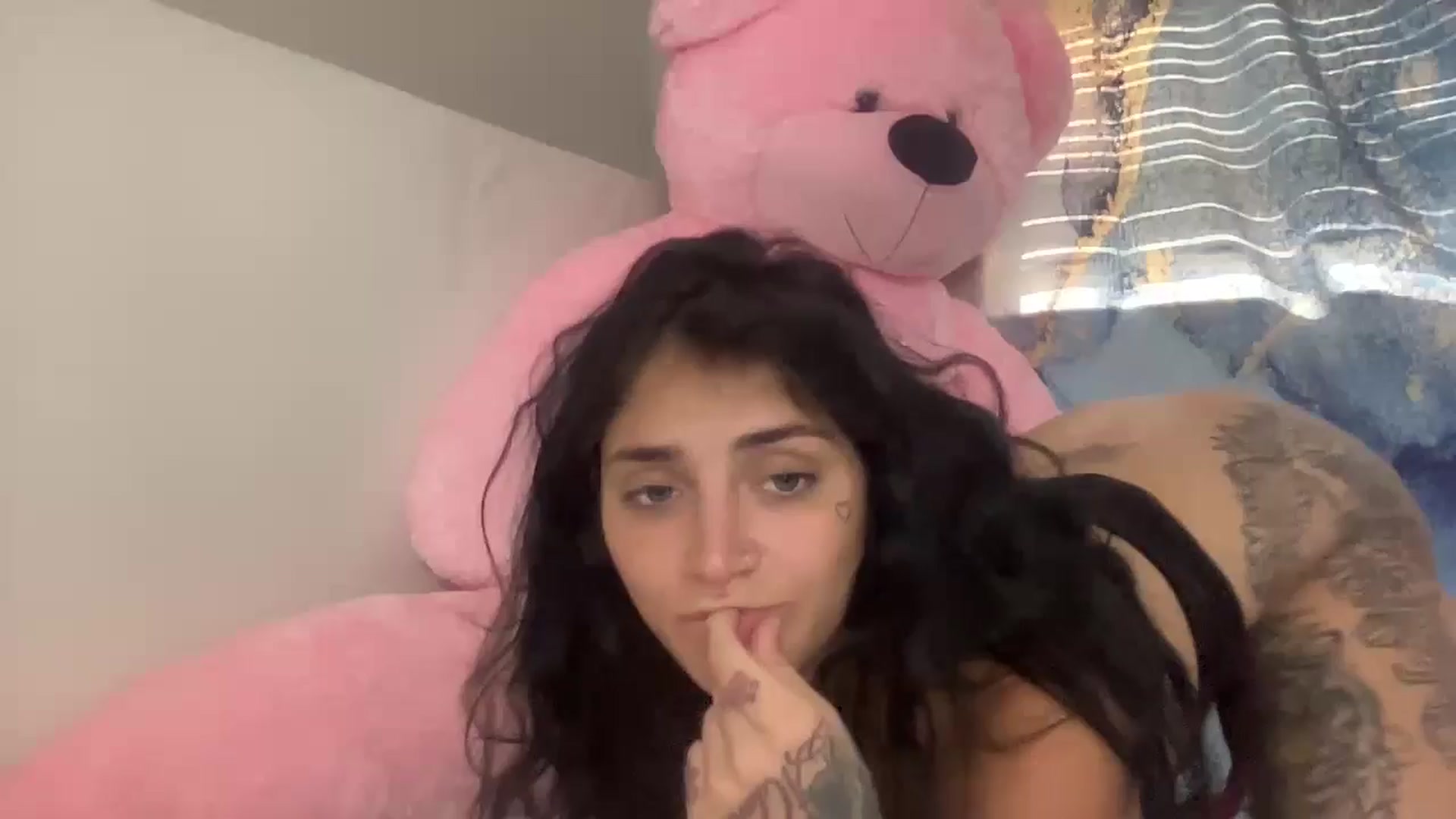 Gallery image thumbnail from JazmineJadexo's myfreecams stream on, 08/04/2024, 14:30 image 2 of 20