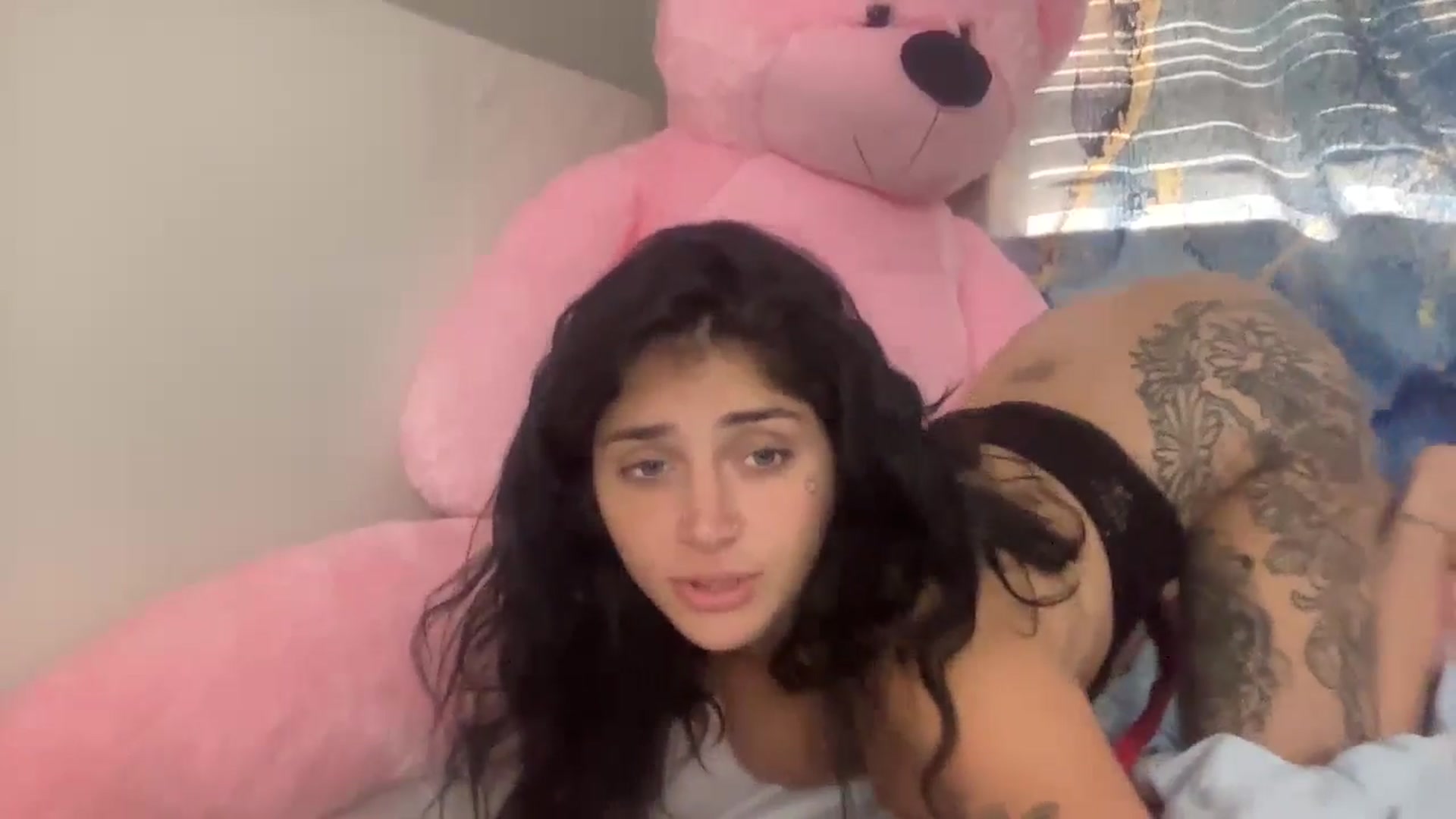 Gallery image thumbnail from JazmineJadexo's myfreecams stream on, 08/04/2024, 14:30 image 3 of 20