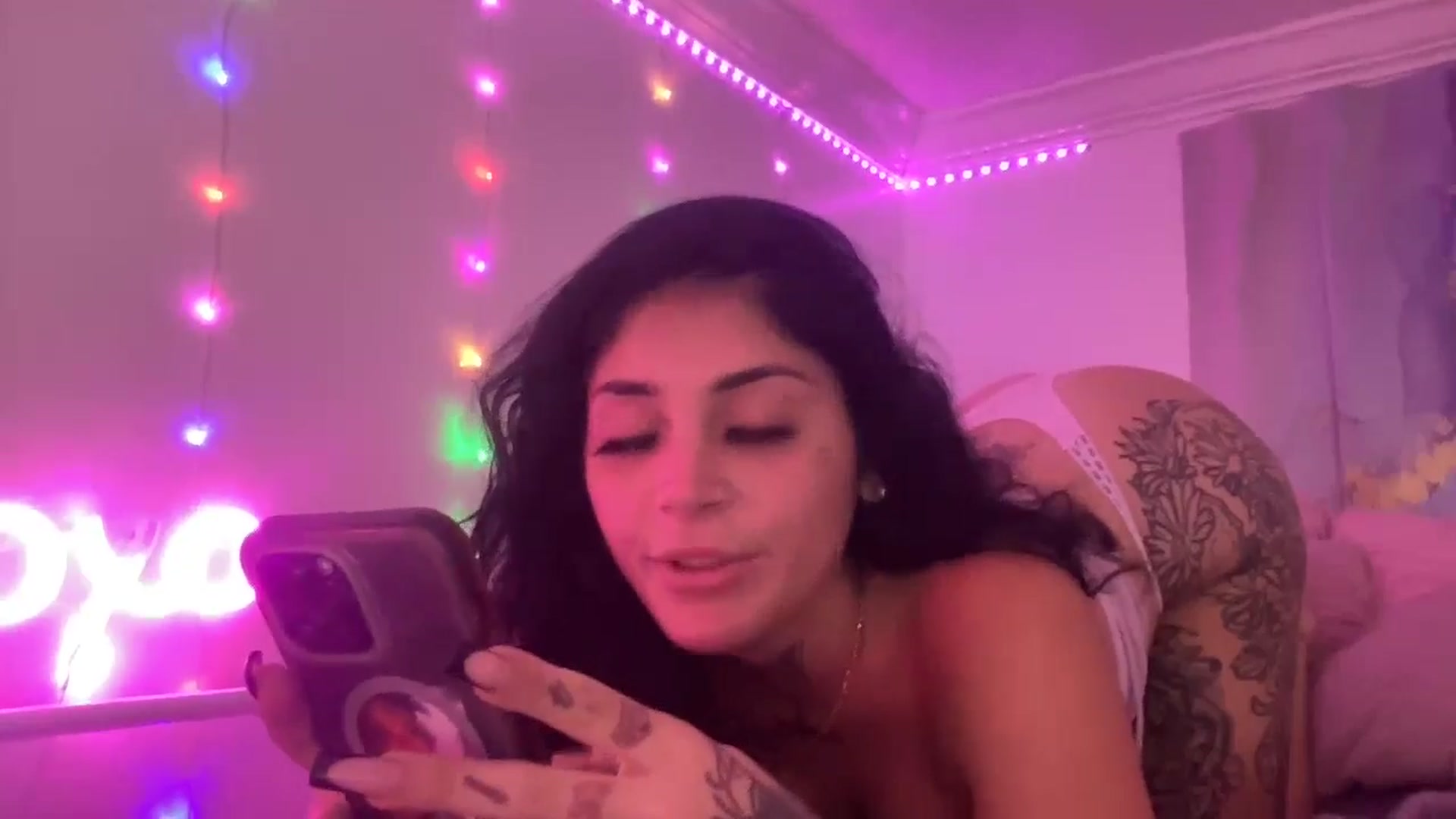 Gallery image thumbnail from JazmineJadexo's myfreecams stream on, 09/01/2024, 14:17 image 16 of 20