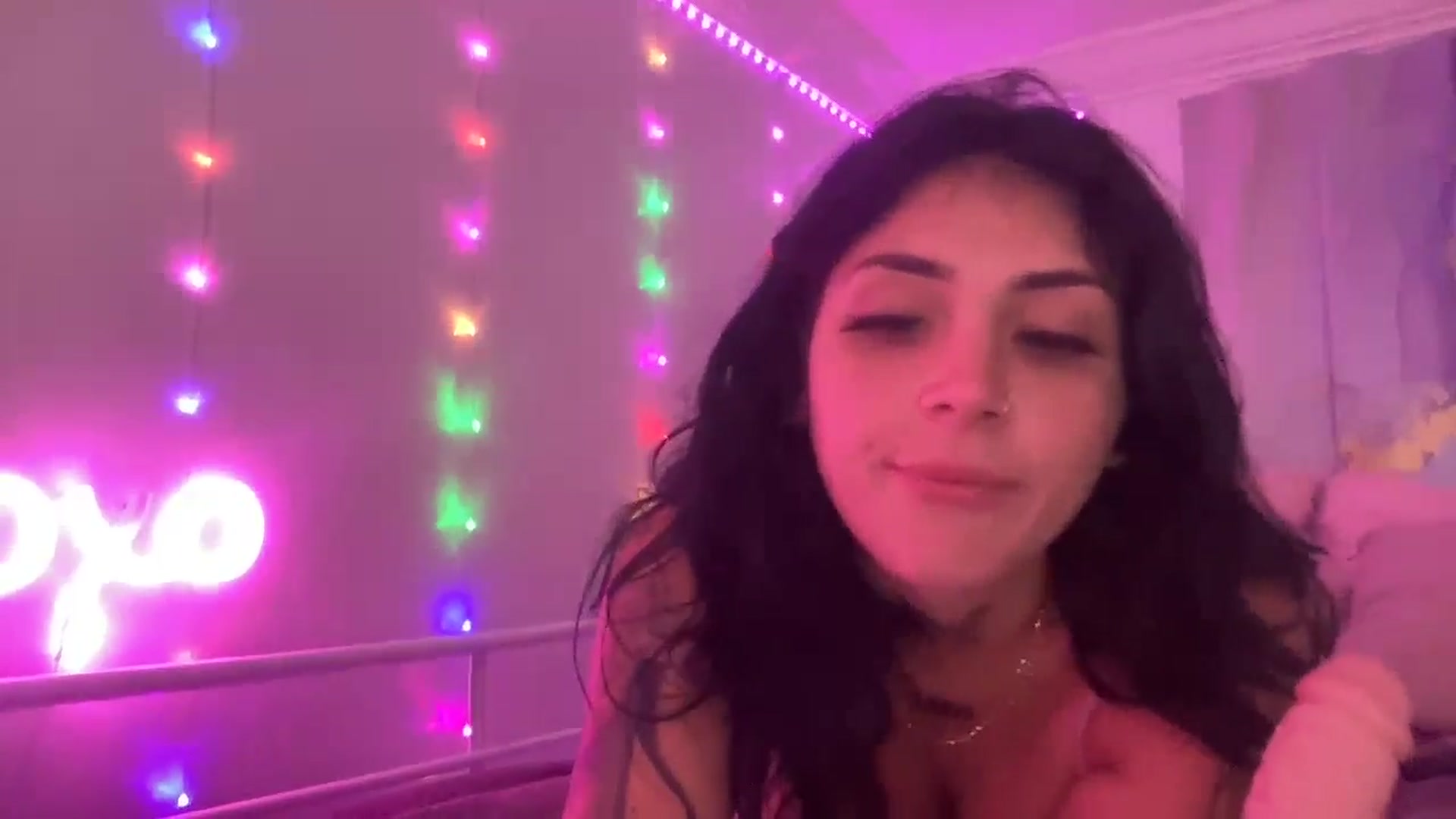 Gallery image thumbnail from JazmineJadexo's myfreecams stream on, 09/01/2024, 14:17 image 10 of 20