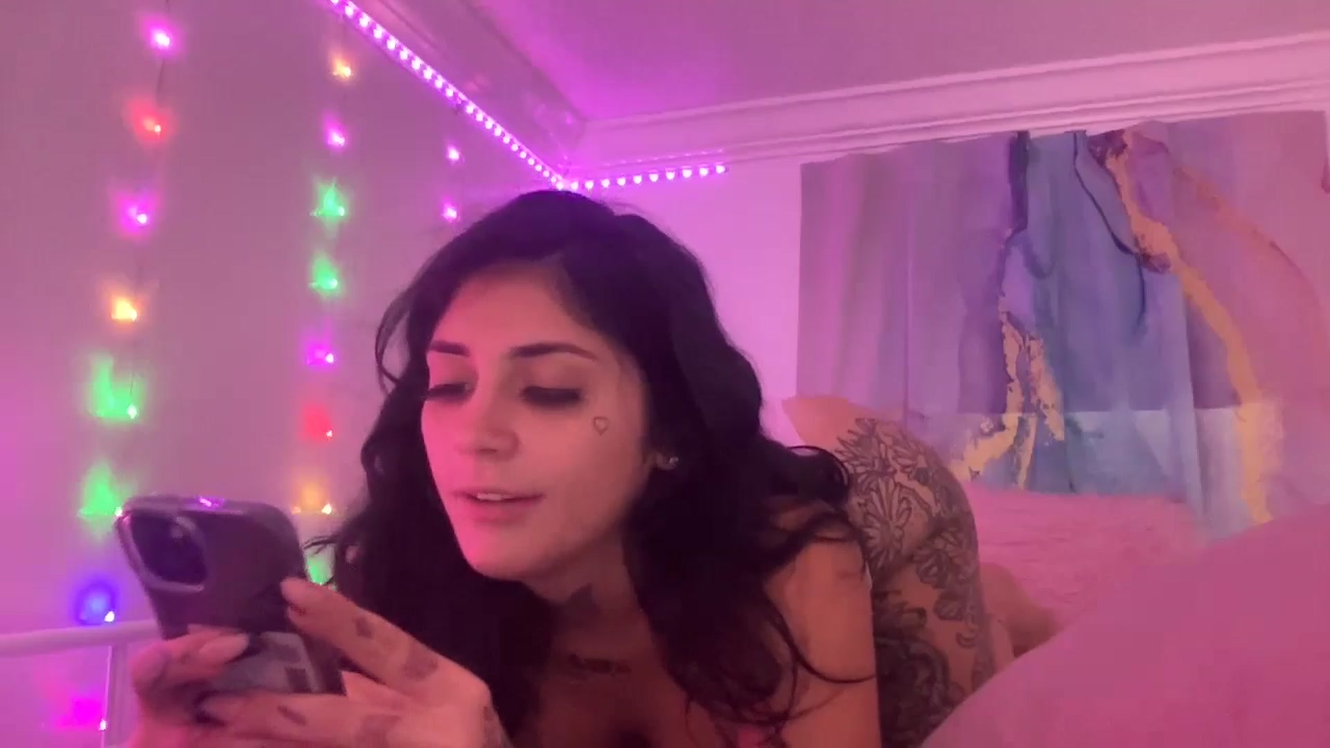 Gallery image thumbnail from JazmineJadexo's myfreecams stream on, 09/01/2024, 15:11 image 18 of 20