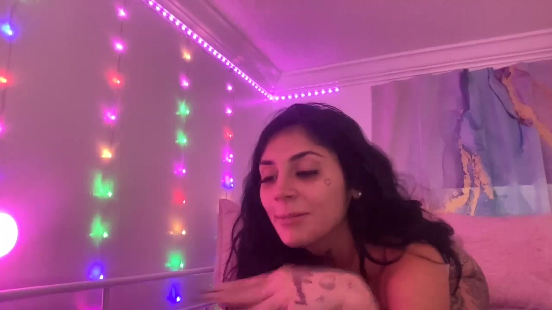 Gallery image thumbnail from JazmineJadexo's myfreecams stream on, 09/01/2024, 16:26 image 8 of 20